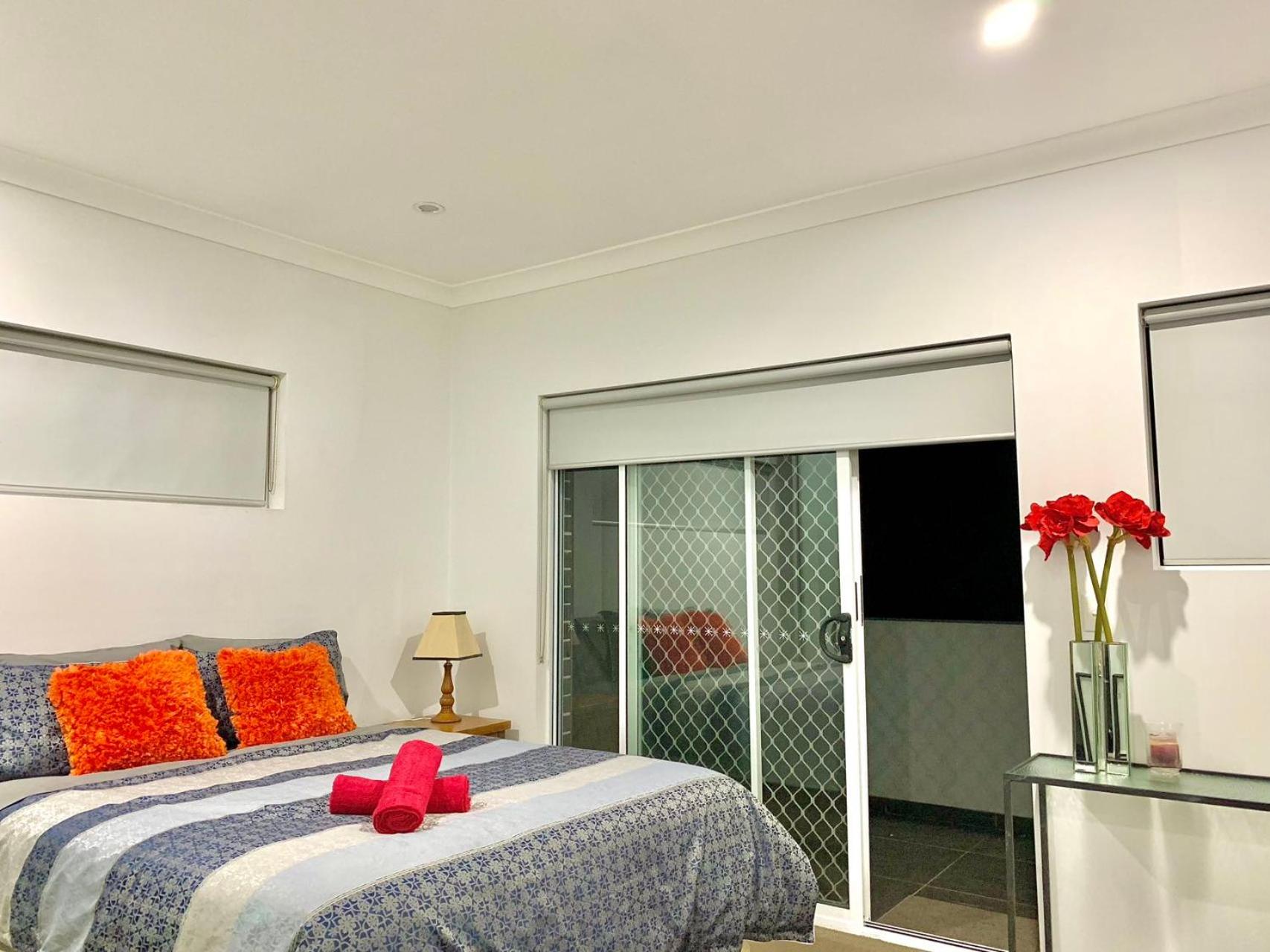 Bankstown 4 Br house close to Shopping & Station