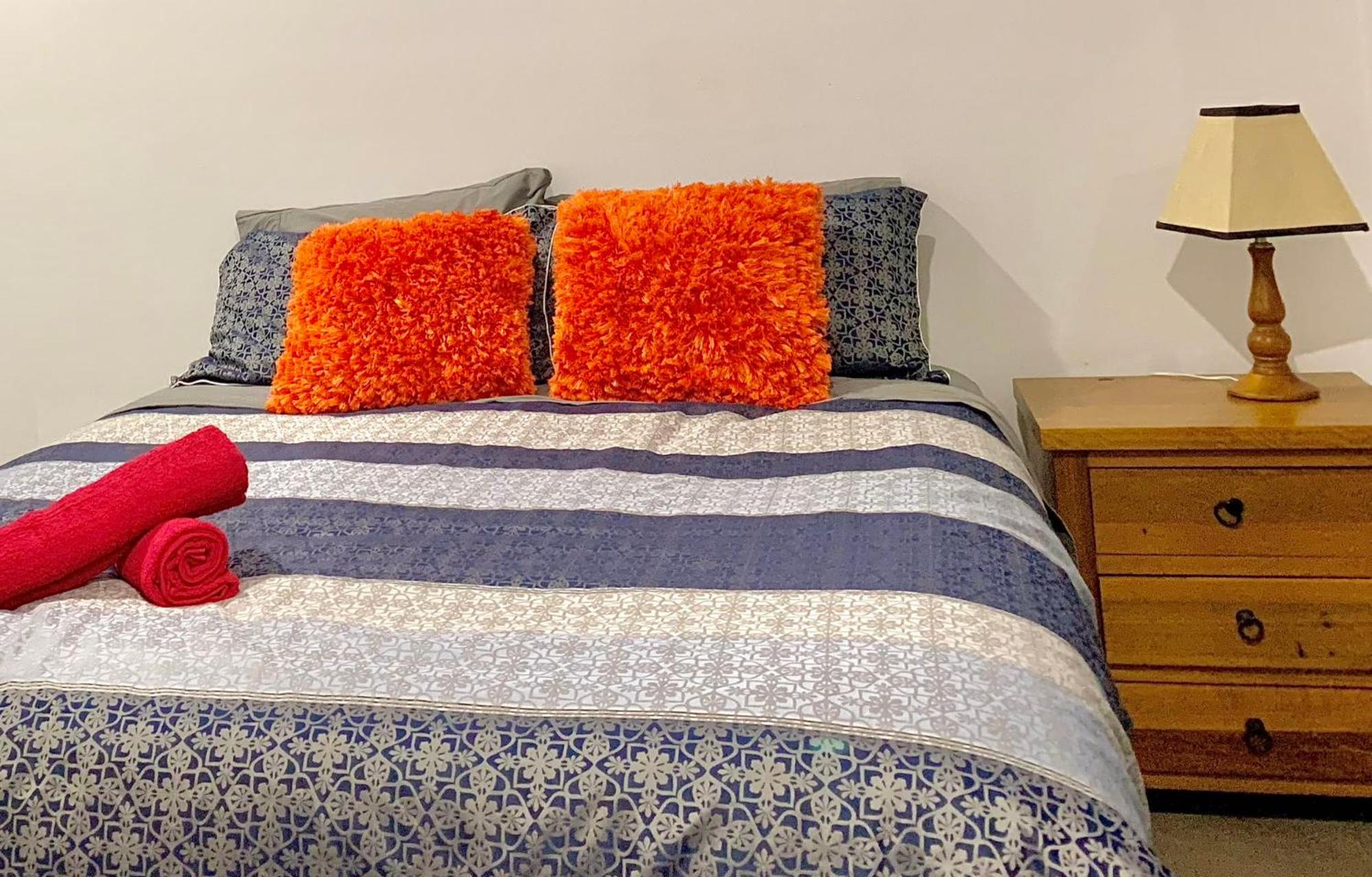 Bankstown 4 Br house close to Shopping & Station