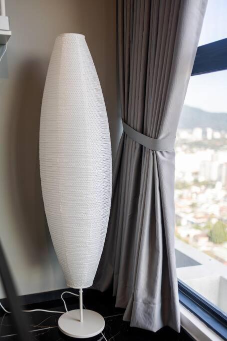 Urban Suites with Spectacular High Floor View #3BR #03 photo 6