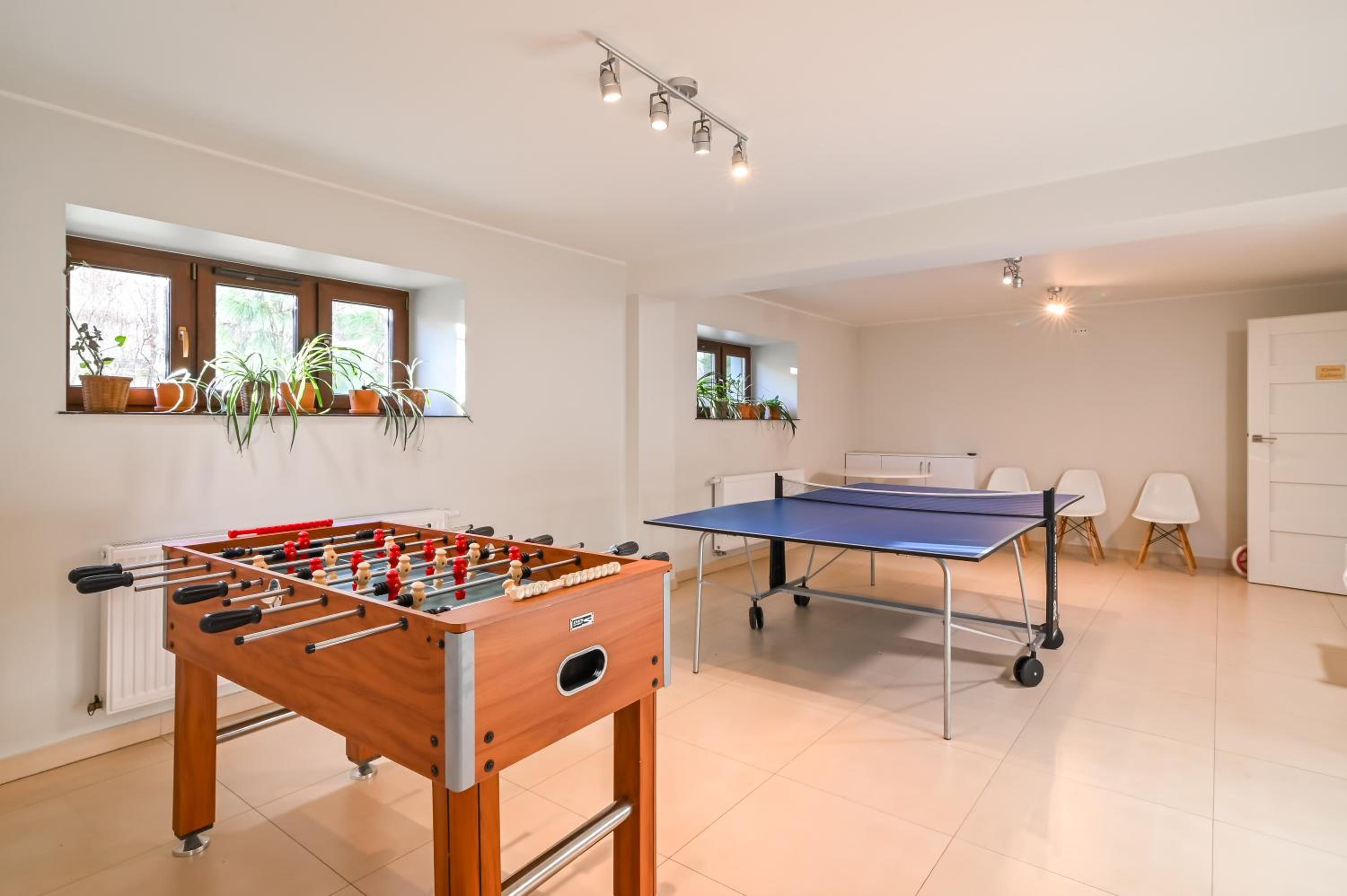 Villa Allegra Apartamenty z ogrodem i salą zabaw ,darmowy parking i leżaki, 5minut do morza