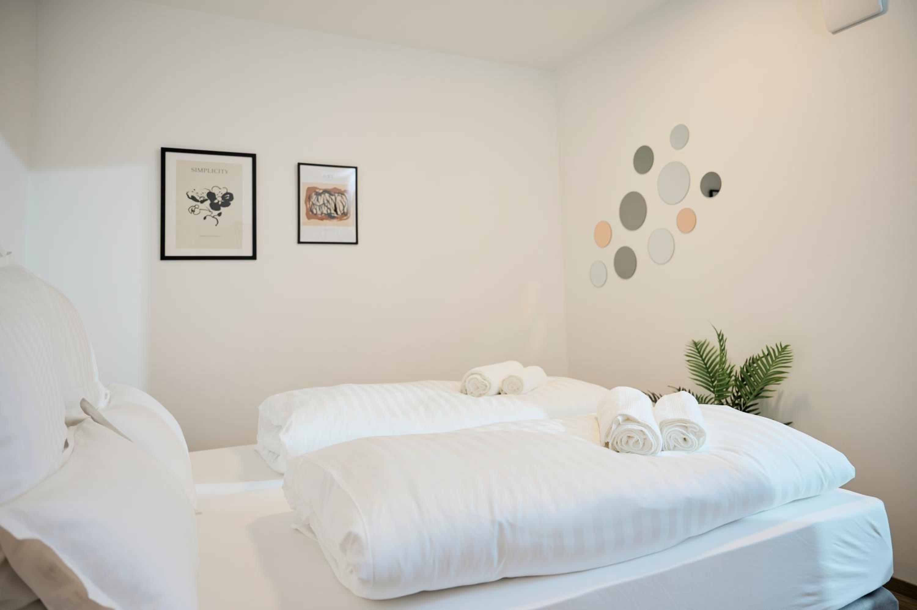 Rent4Living Apartments WLAN I Tiefgarage I nahe dem Zentrum und Therme I Barrierearm