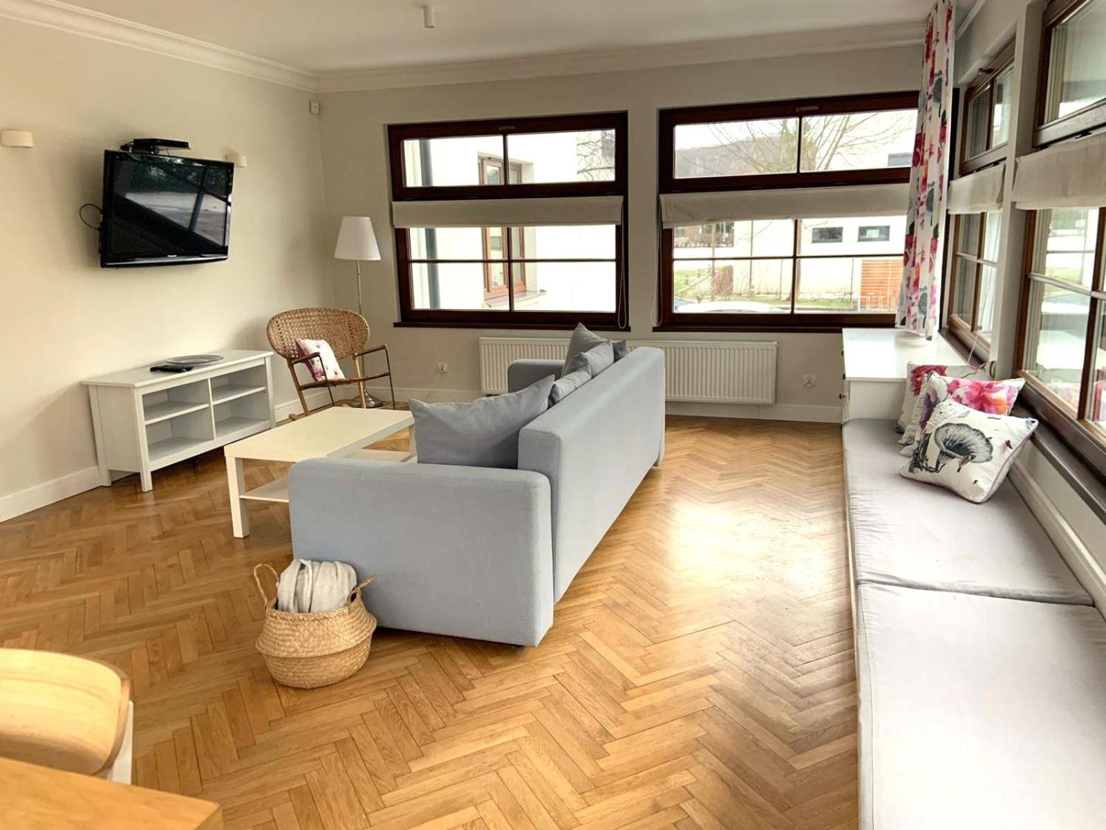 Villa Allegra Apartamenty z ogrodem i salą zabaw ,darmowy parking i leżaki, 5minut do morza