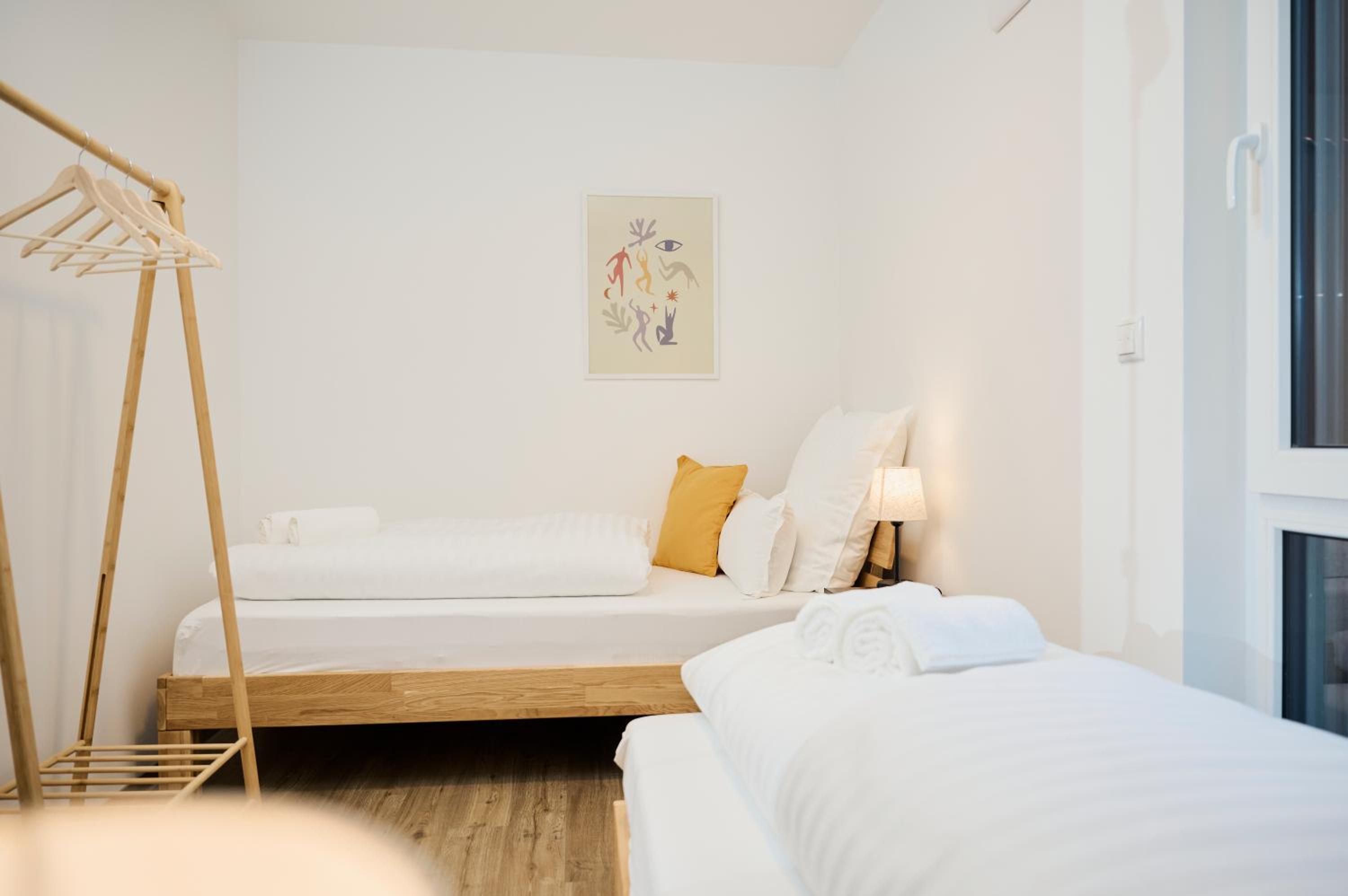 Rent4Living Apartments WLAN I Tiefgarage I nahe dem Zentrum und Therme I Barrierearm