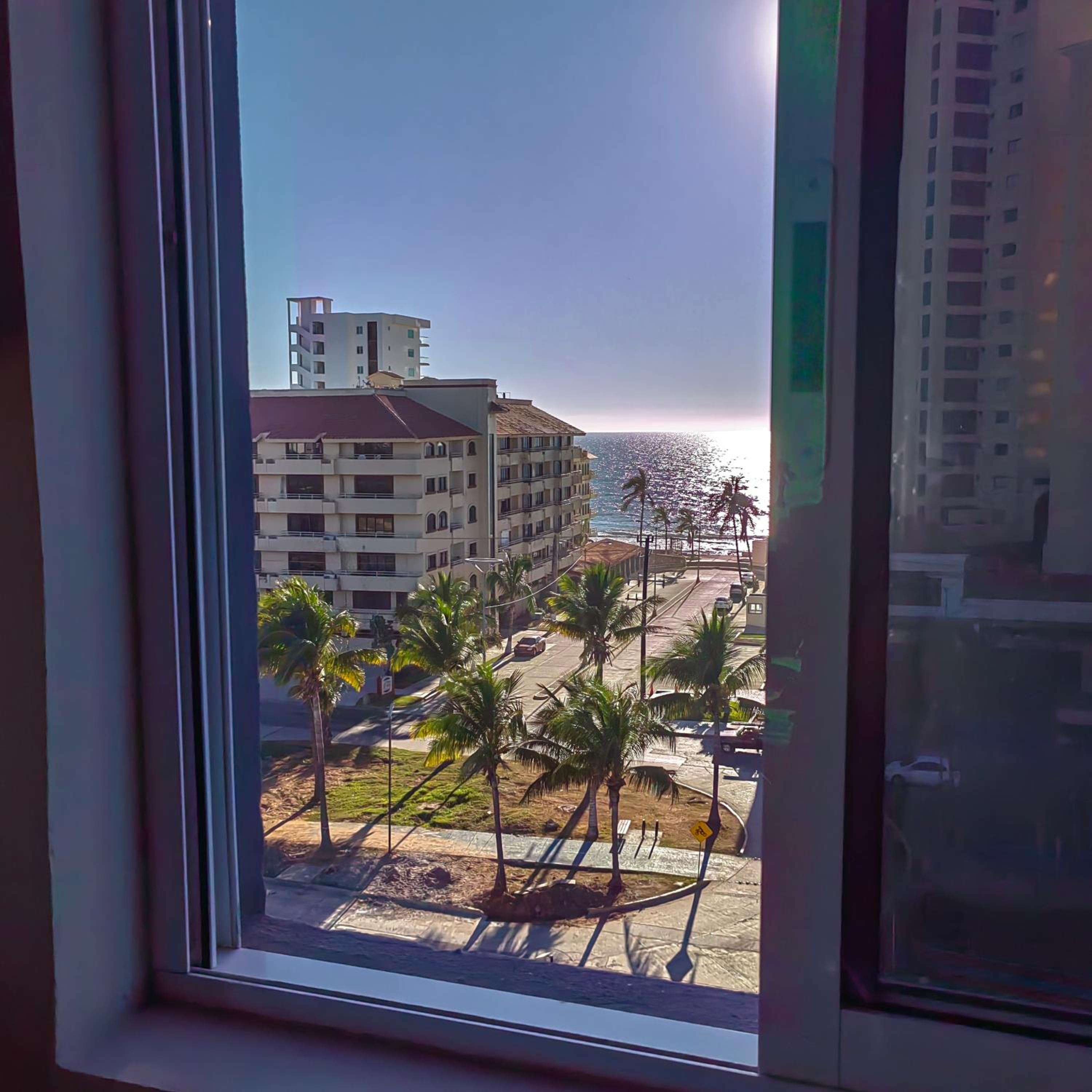 Dpto. Premium Torre Esmeralda view 5