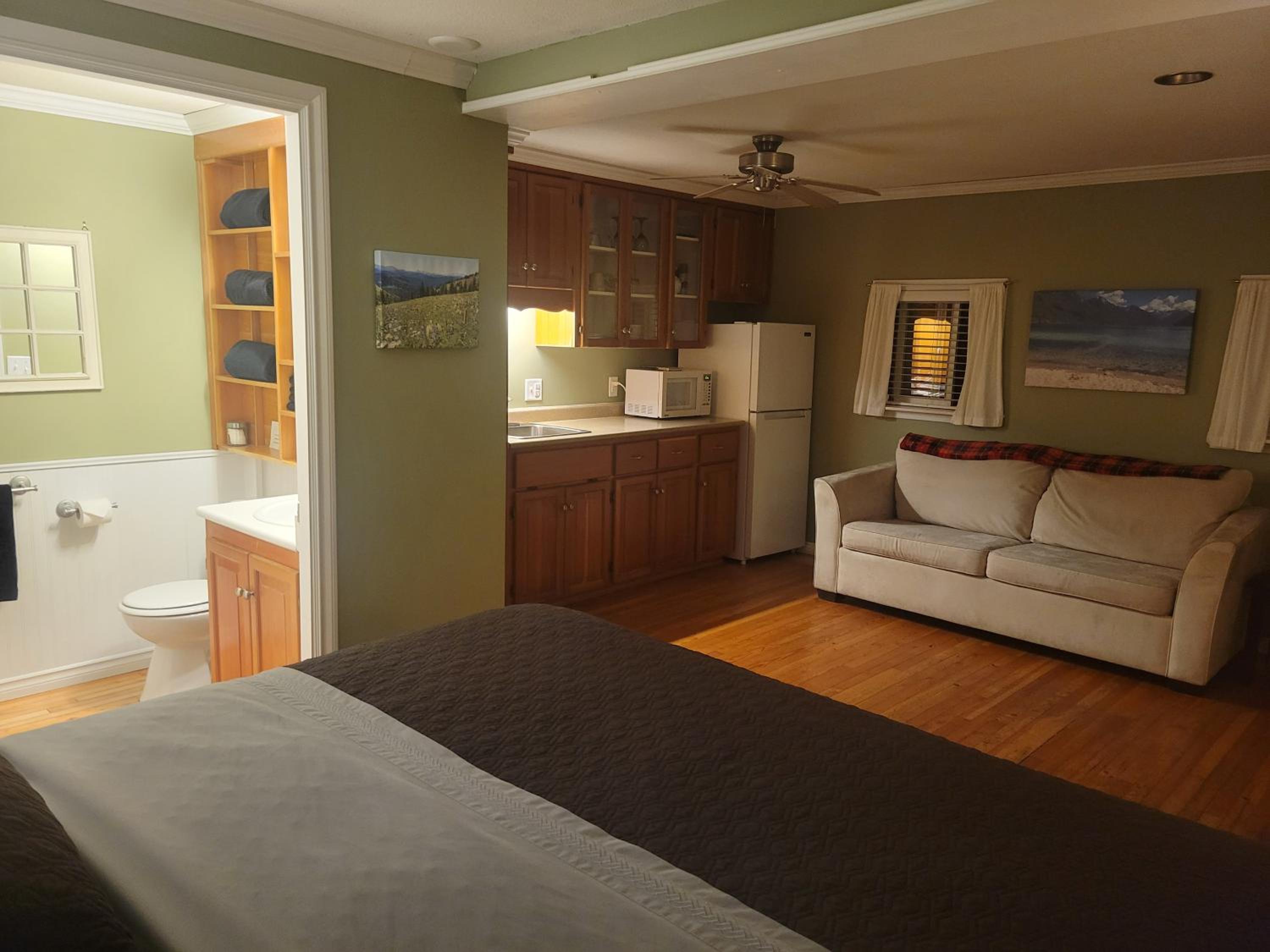 Riverbend Guest House