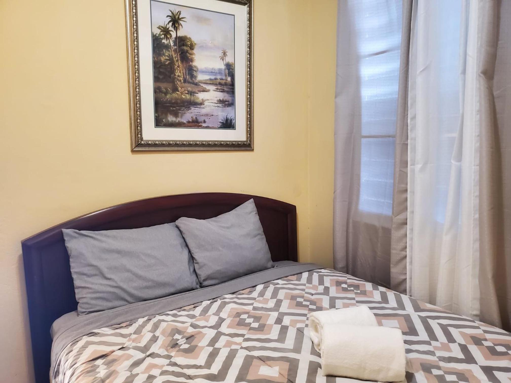 310 Del Valle Central, Freshly Remodeled 3 Bedroom Home Sleeps 8