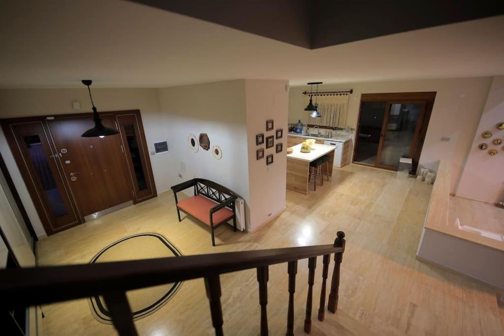Villa Queen Palm view 4