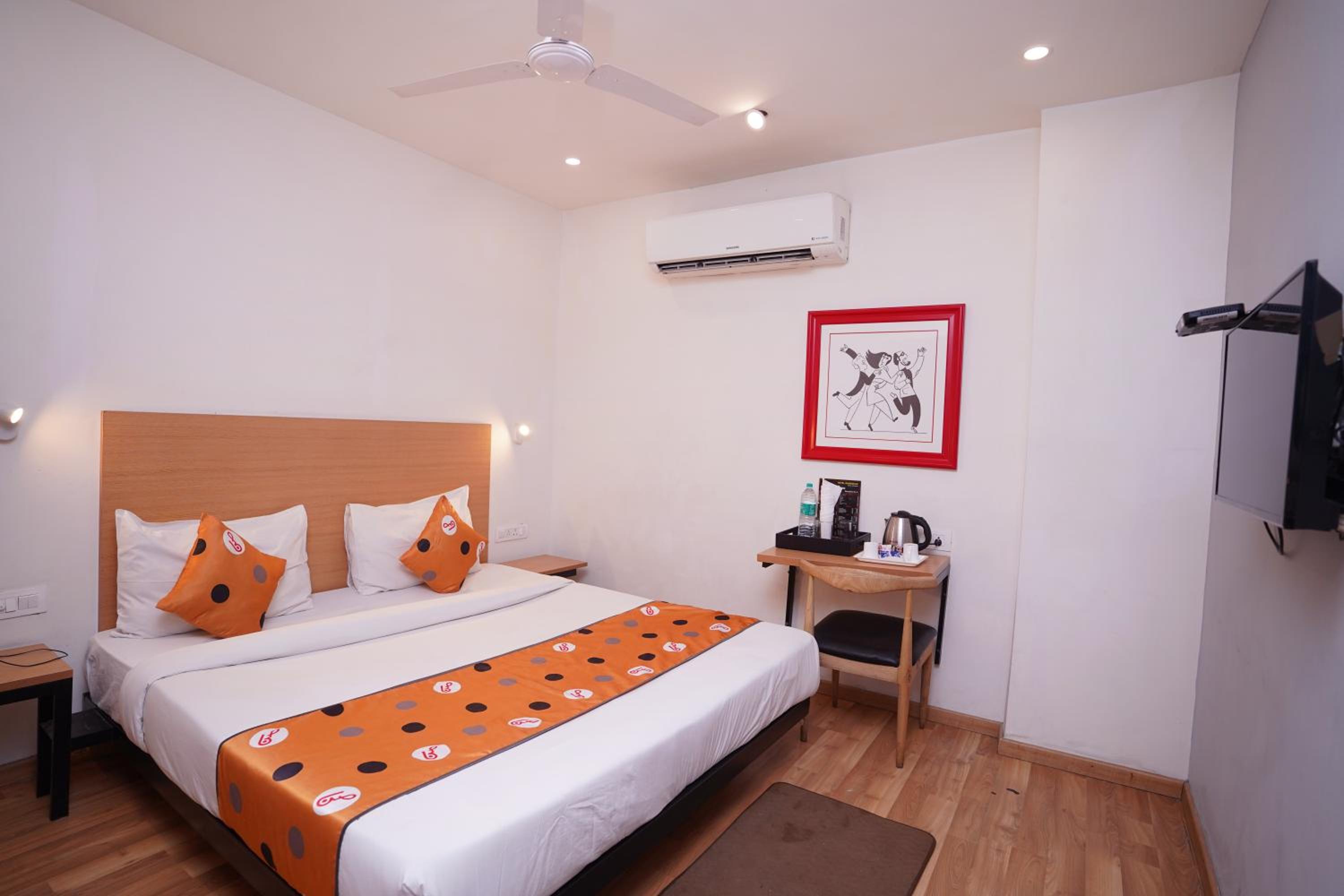 Hotel Mira Residency- Outer Ring Road, Paschim Vihar view 2