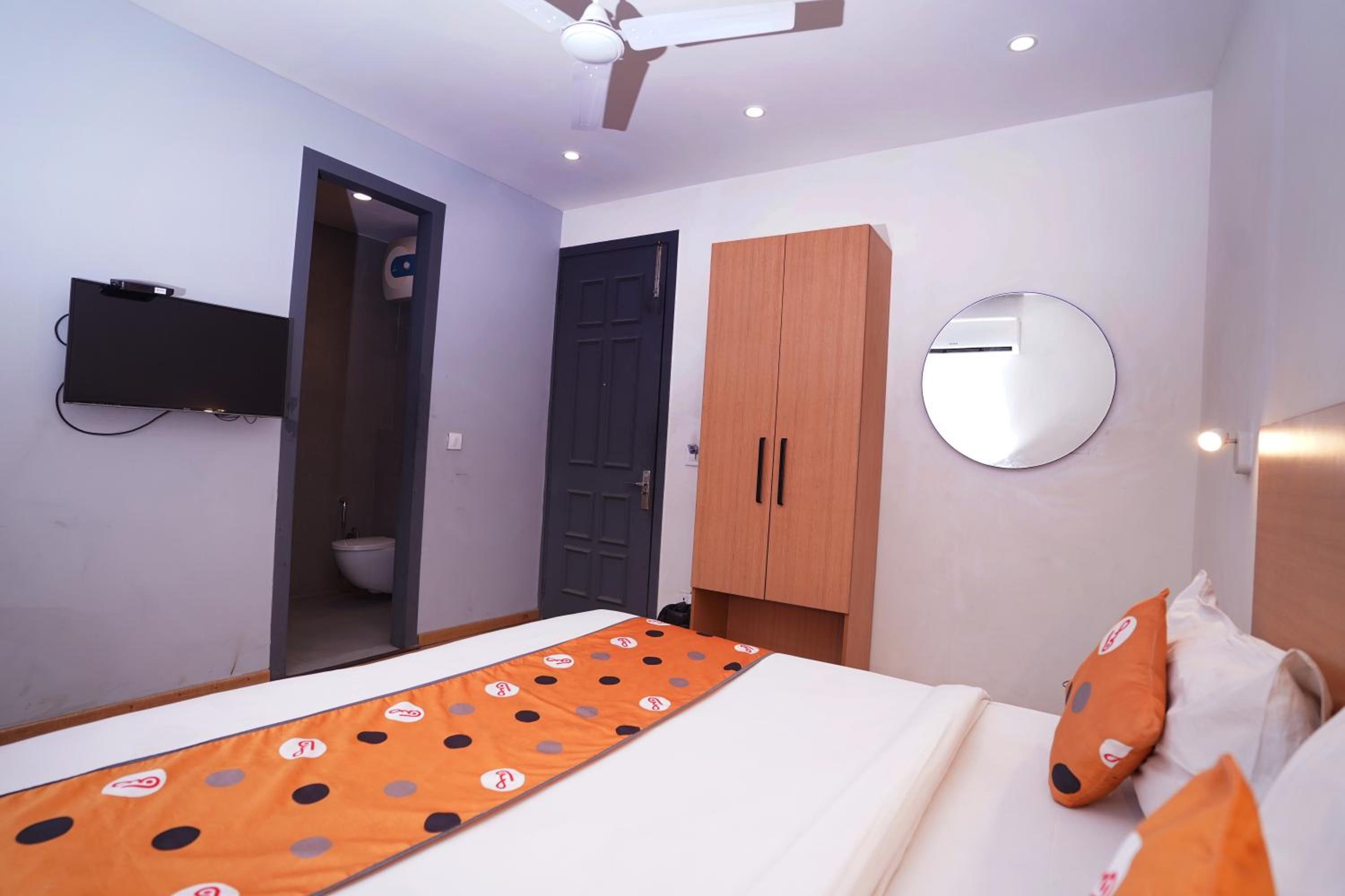 Hotel Mira Residency- Outer Ring Road, Paschim Vihar view 4