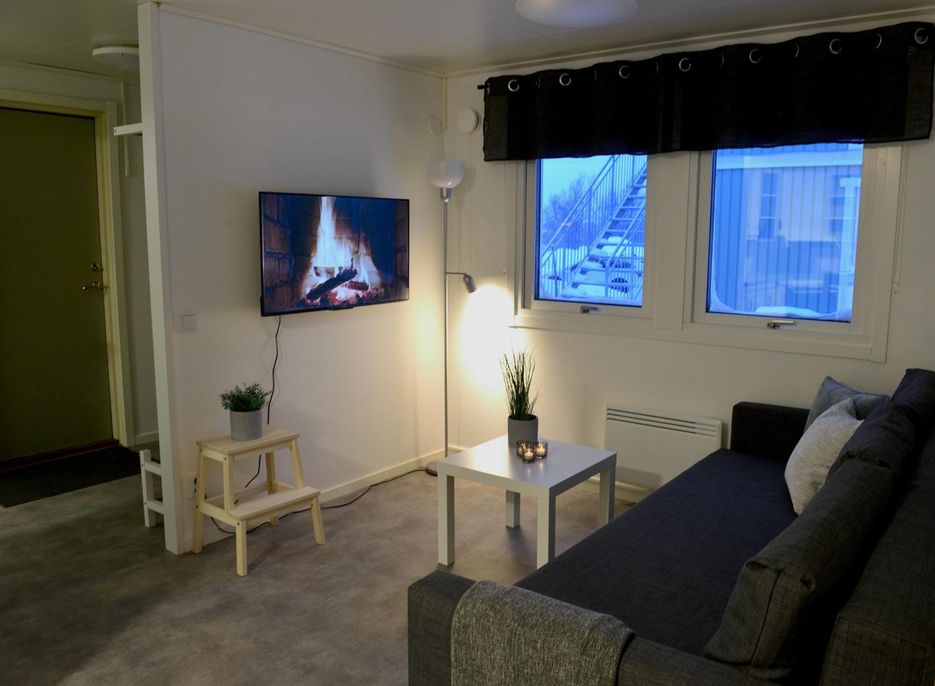 Frost Longstay Lakeside view 3