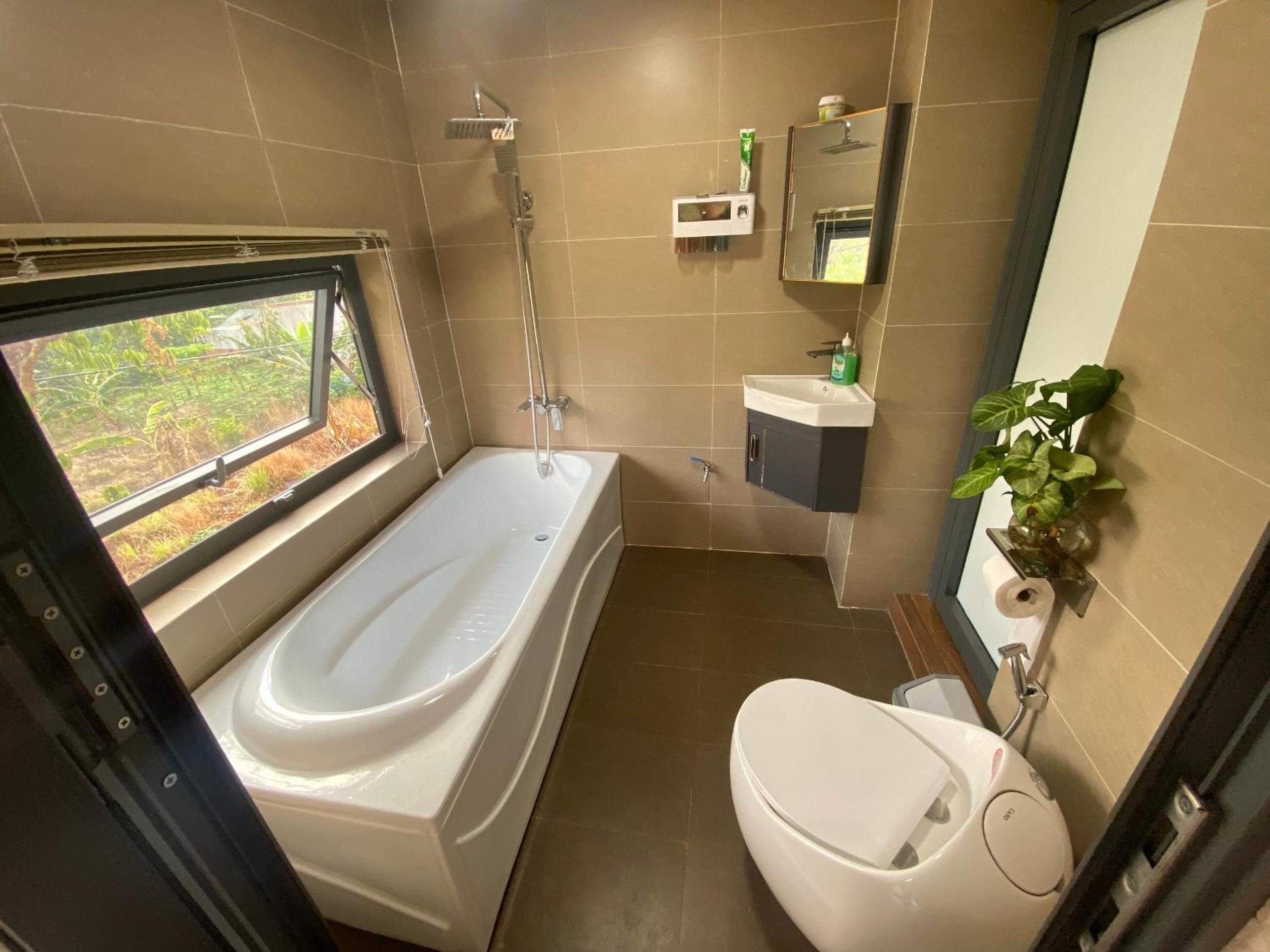 THE LAND OF LOVE Homestay - Venuestay view 5