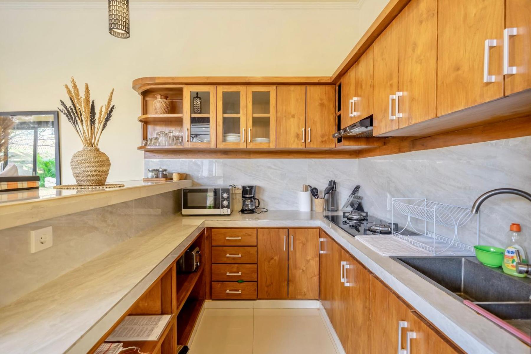 Villa Kumaru Luxury 4BR inc breakfast and airport pickup
