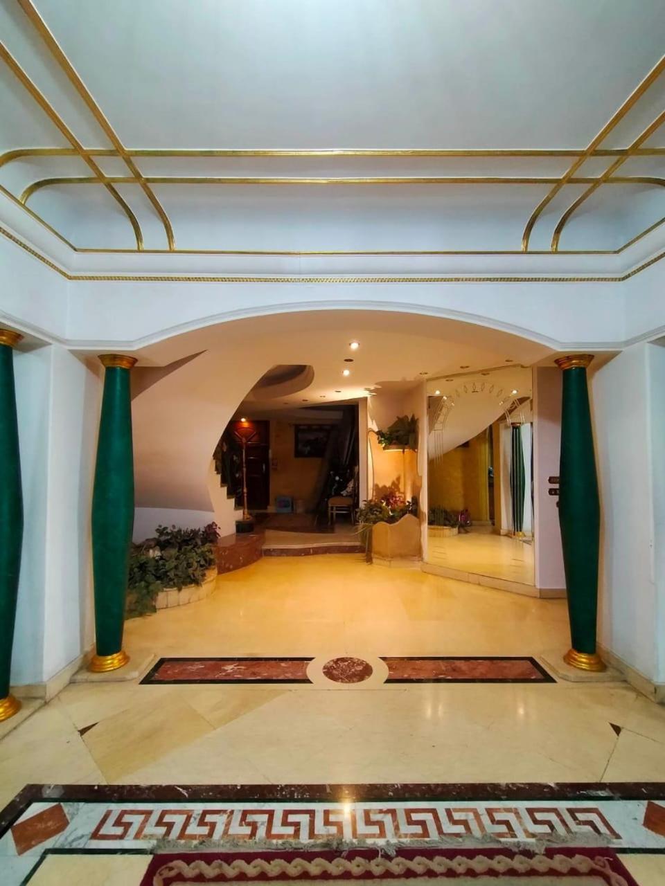 Villa Apartment Nile View in City Center Near Grand Museam