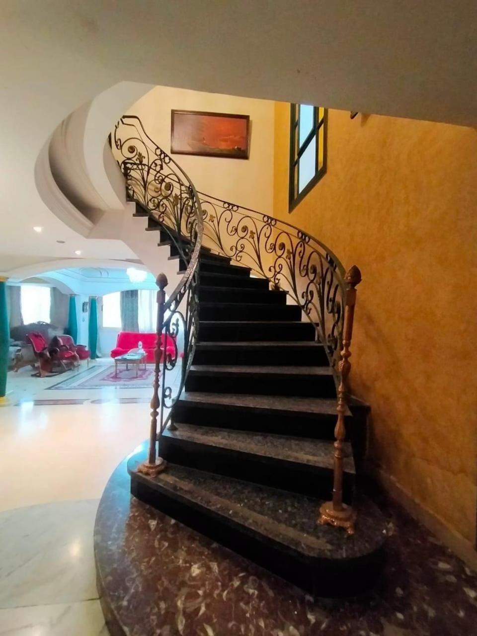 Villa Apartment Nile View in City Center Near Grand Museam