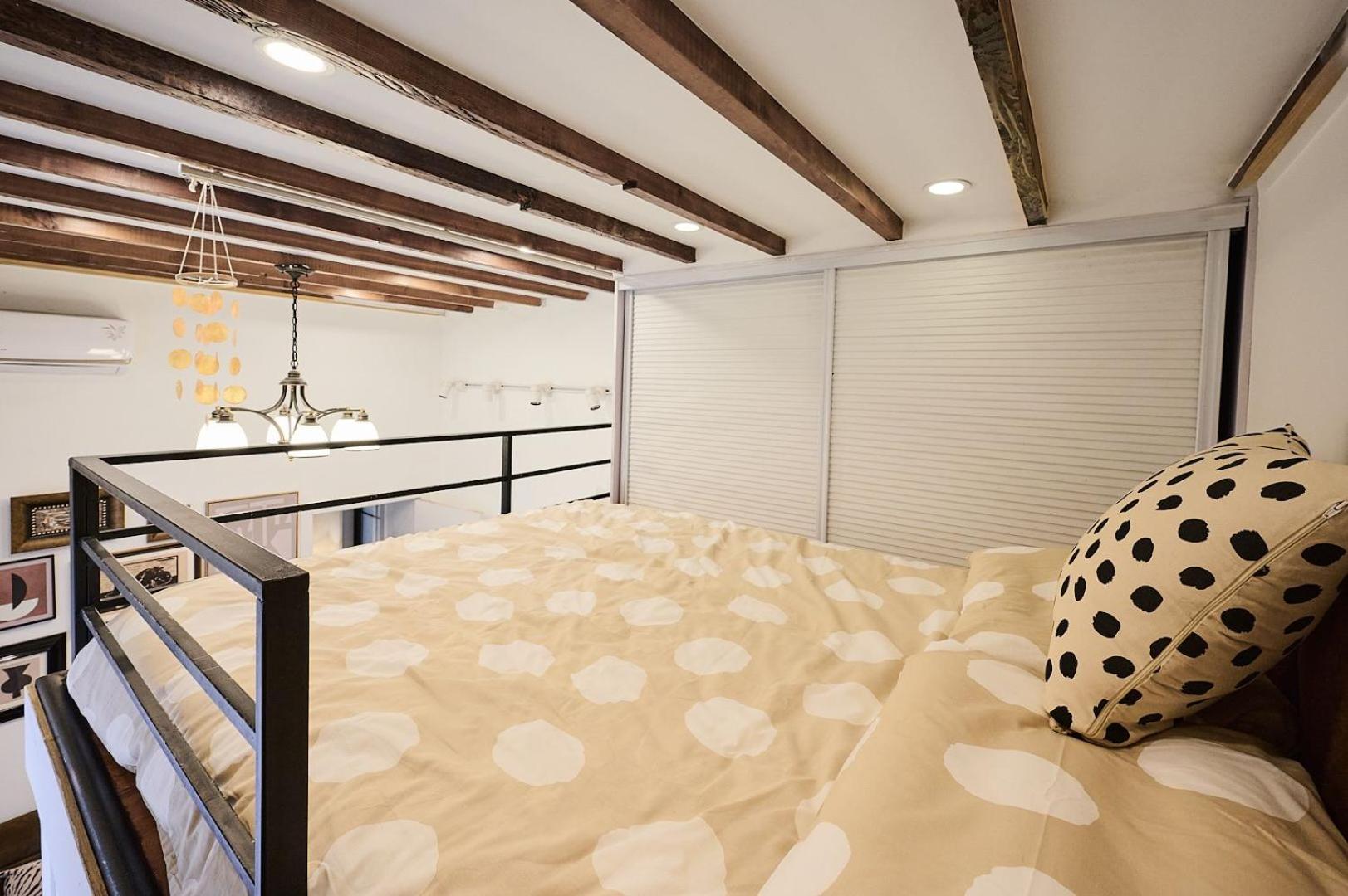 Shanghai Hills&Well-time MCM Family loft Near Line2 and line13 West Nanjing Road