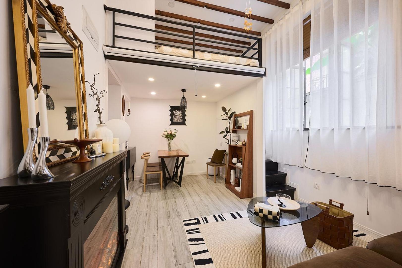 Shanghai Hills&Well-time MCM Family loft Near Line2 and line13 West Nanjing Road