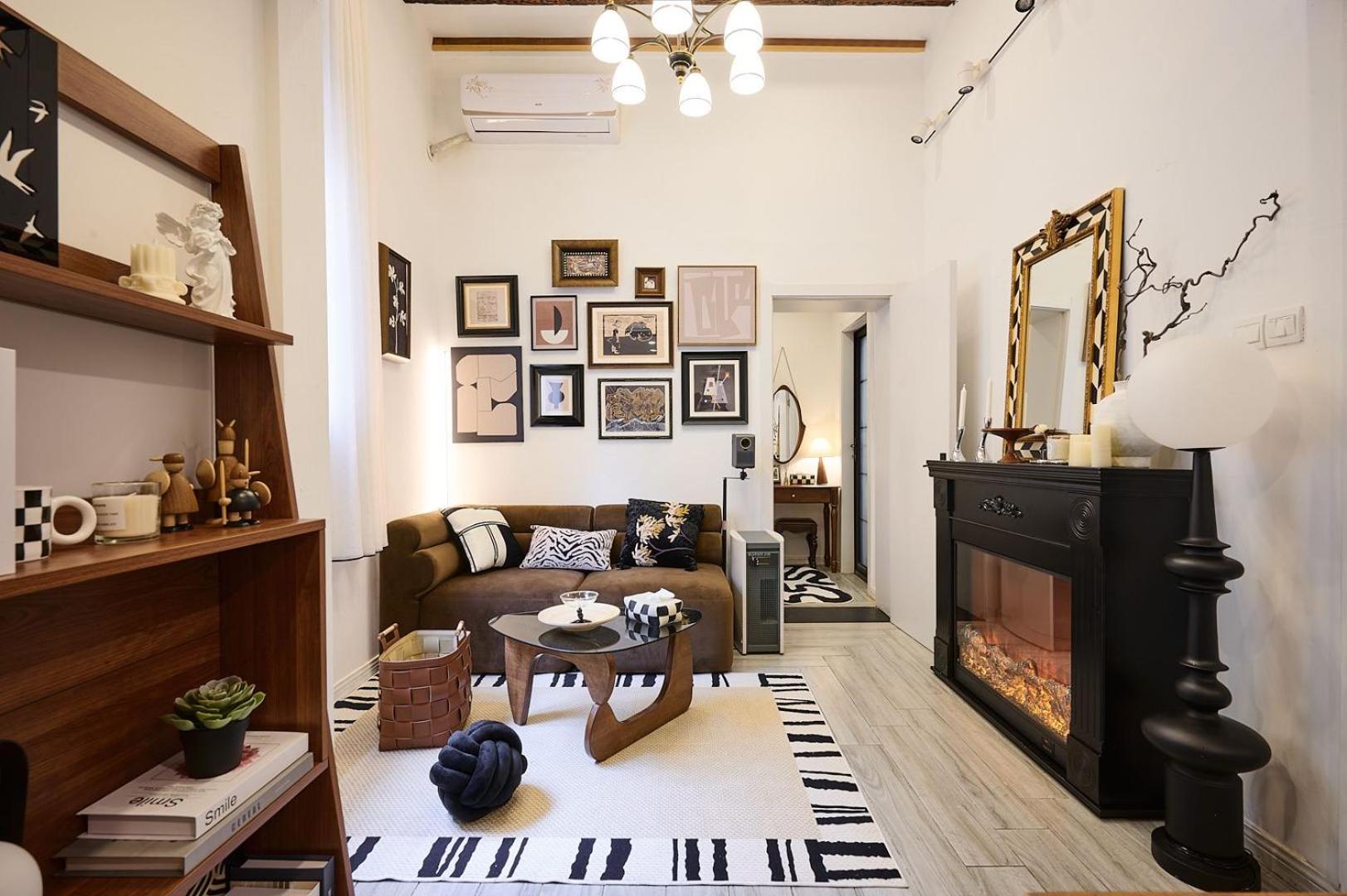 Shanghai Hills&Well-time MCM Family loft Near Line2 and line13 West Nanjing Road