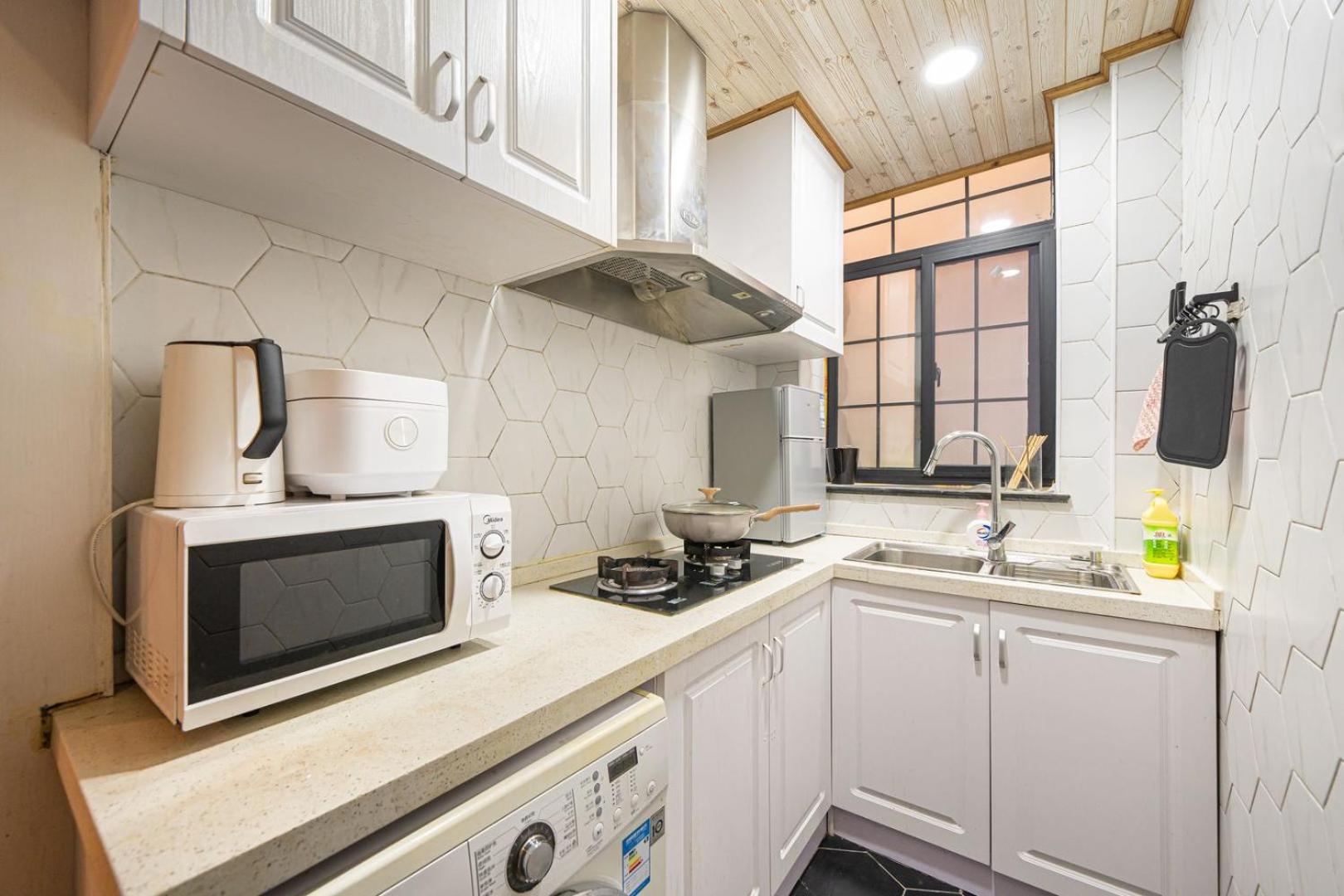 Shanghai Hills&Well-time MCM Family loft Near Line2 and line13 West Nanjing Road