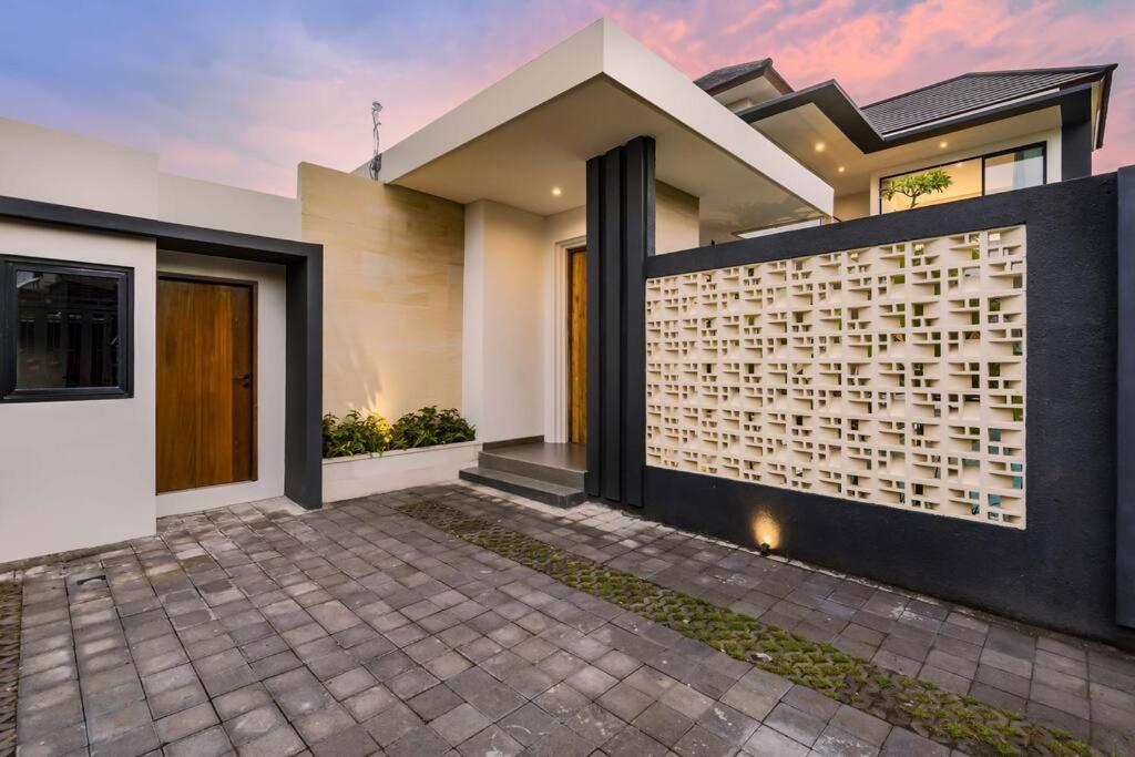 Villa Dhiantus by BaliSuperHost