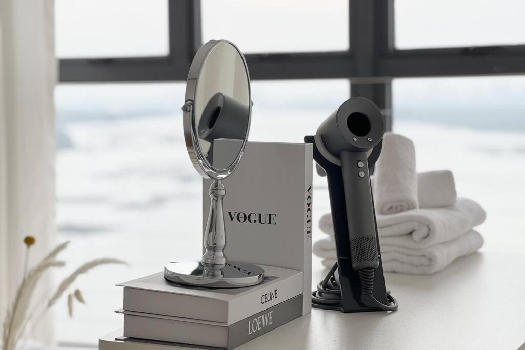 Dooga Ins-Dreamspace L37 Seaview Projector 1-6pax