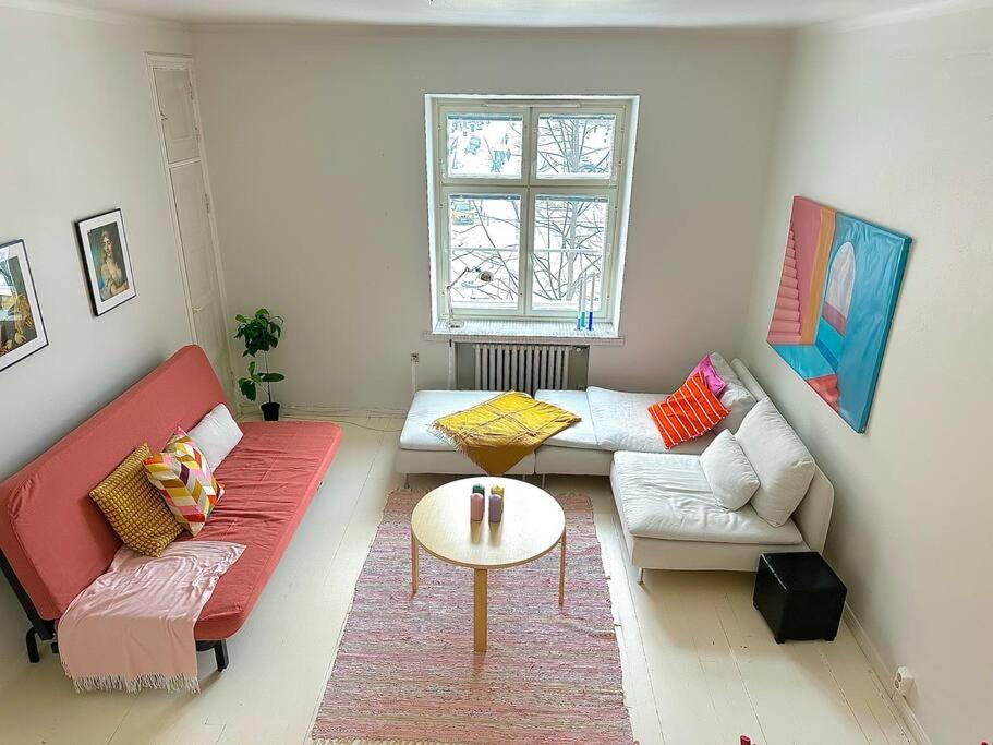 Cute loft by Tram Stop view 5