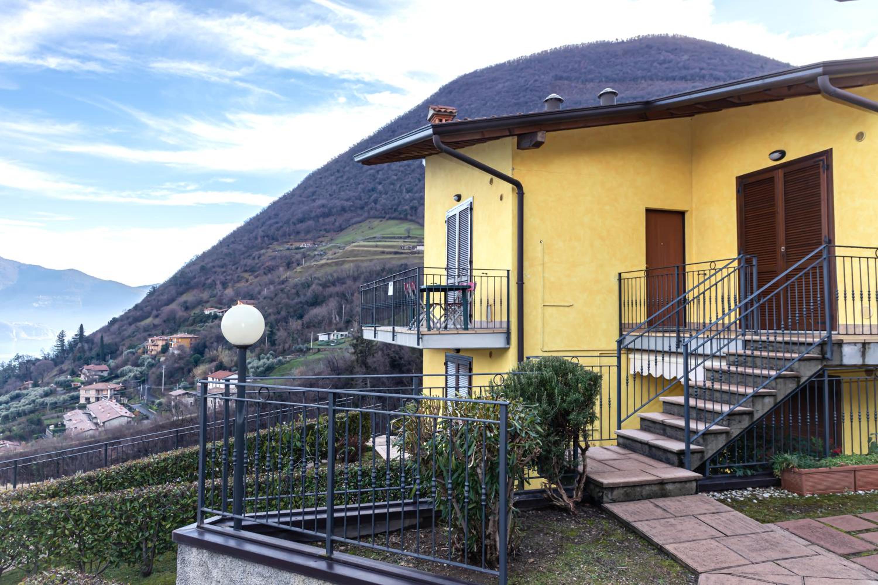 Residenza Coccinelle vista Lago d'Iseo