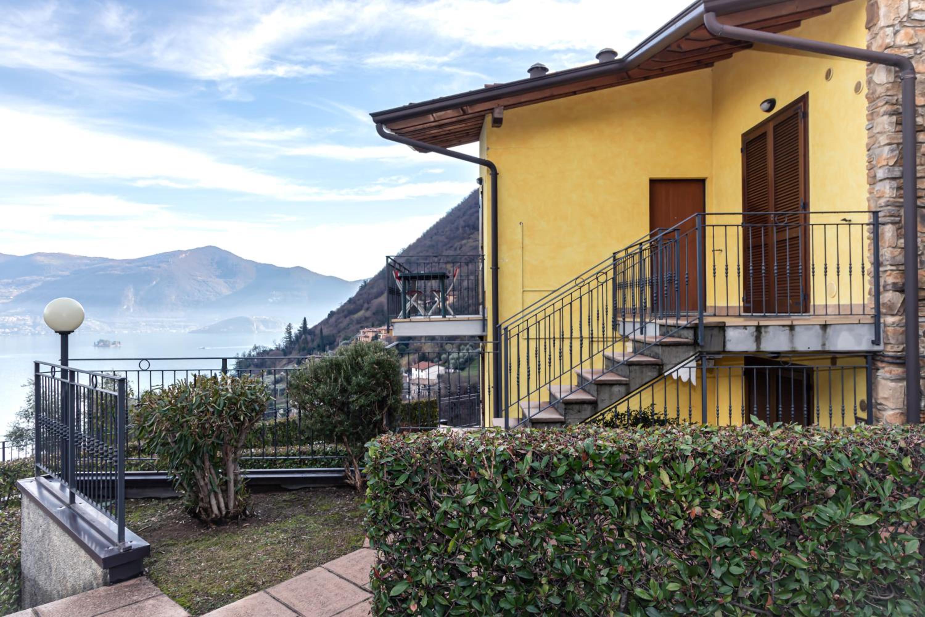 Residenza Coccinelle vista Lago d'Iseo