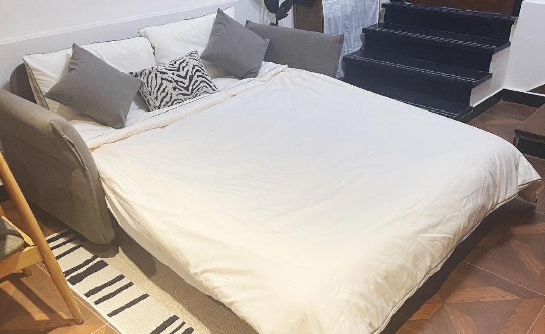 Shanghai Hills&Well-time Family Homestay Fuxing 3 Bedrooms Near Line 1 Changshu rd and Near Jing'an Temple