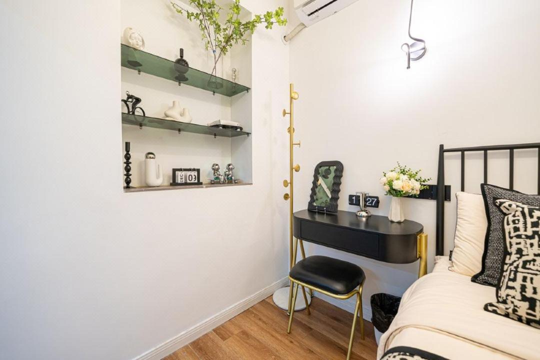 Shanghai Hills&Well-time Family Homestay Fuxing 3 Bedrooms Near Line 1 Changshu rd and Near Jing'an Temple