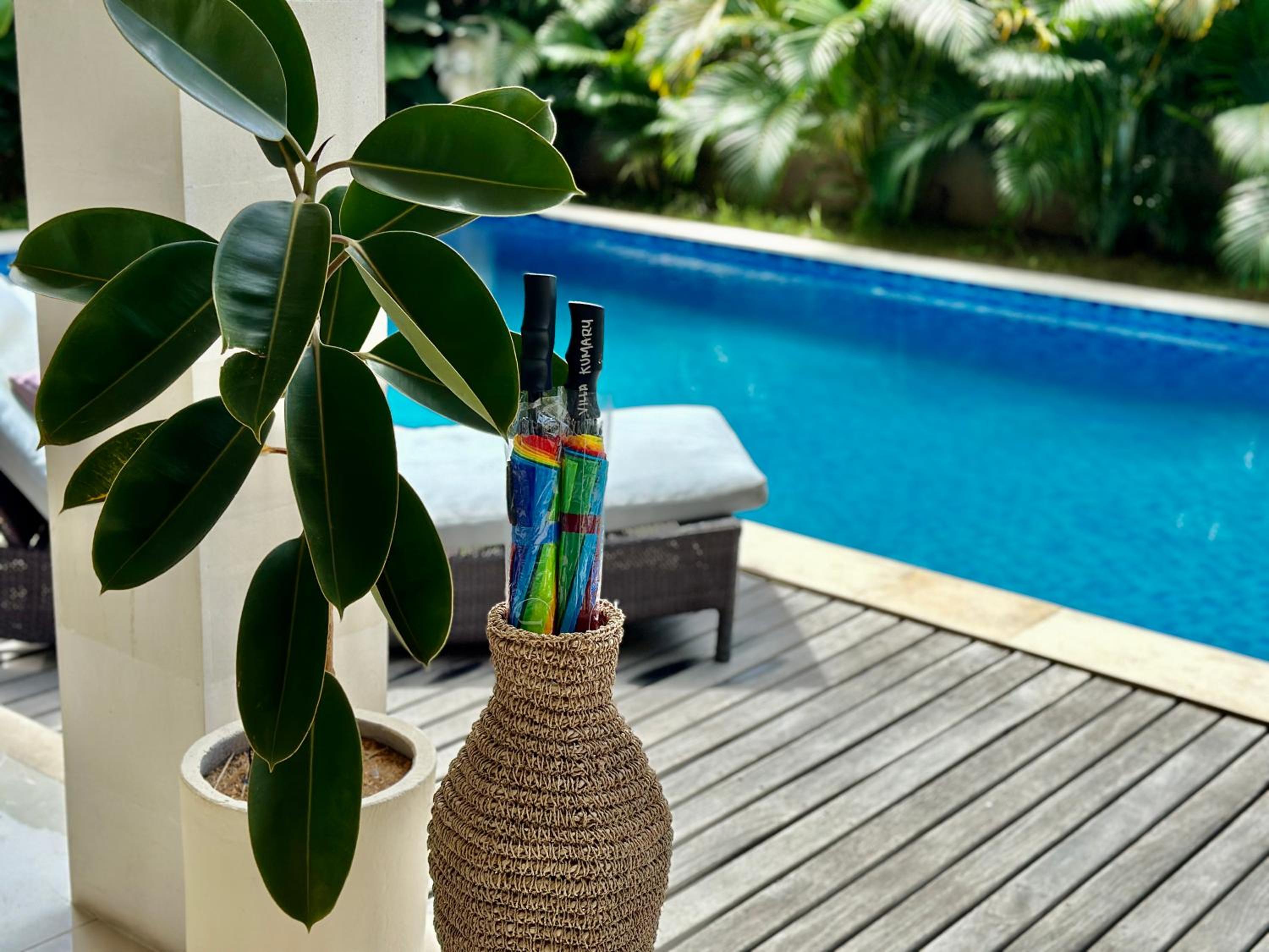 Villa Kumaru Luxury 4BR inc breakfast and airport pickup