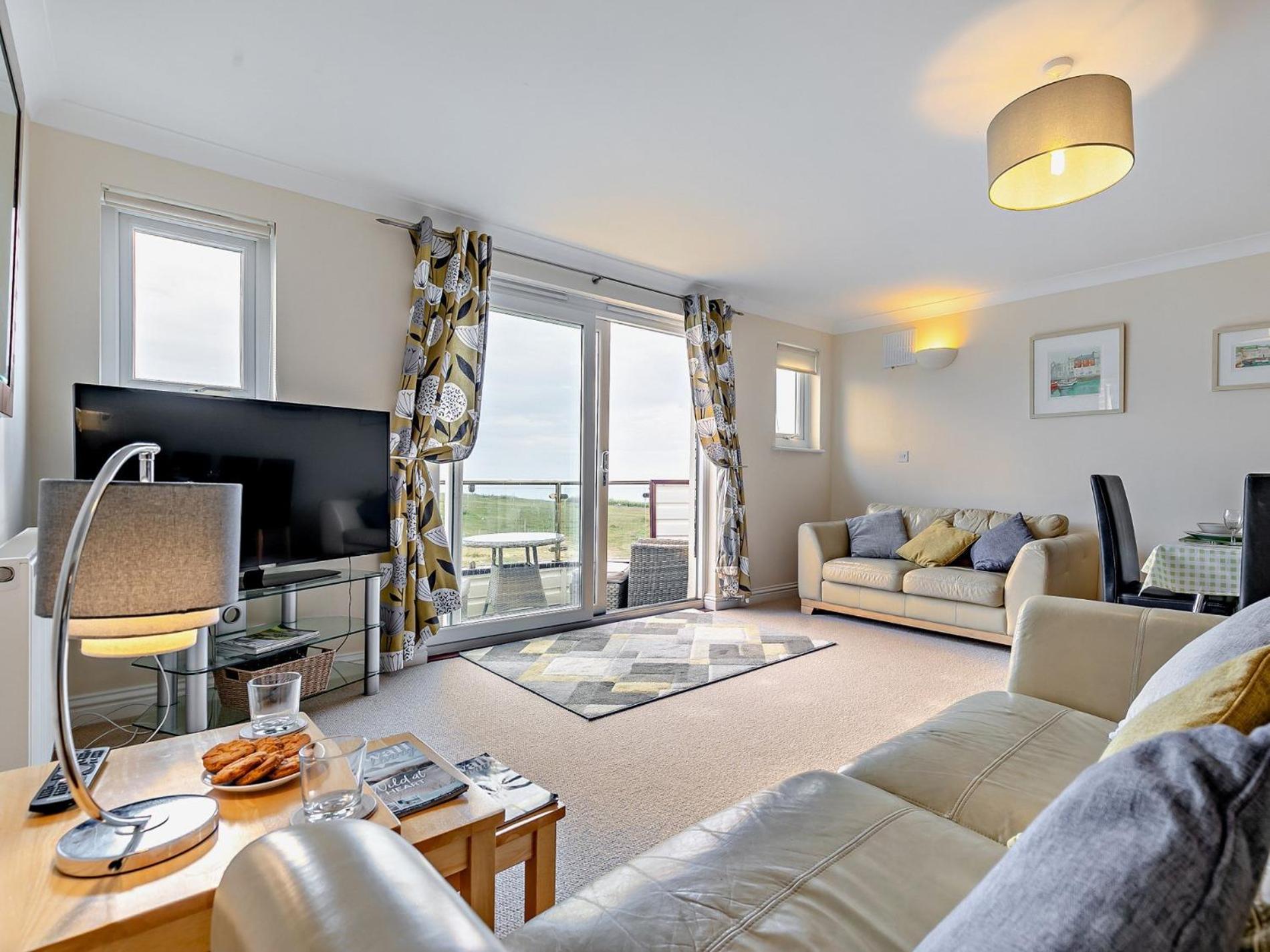 3 Bed in Newquay oc-spins view 3