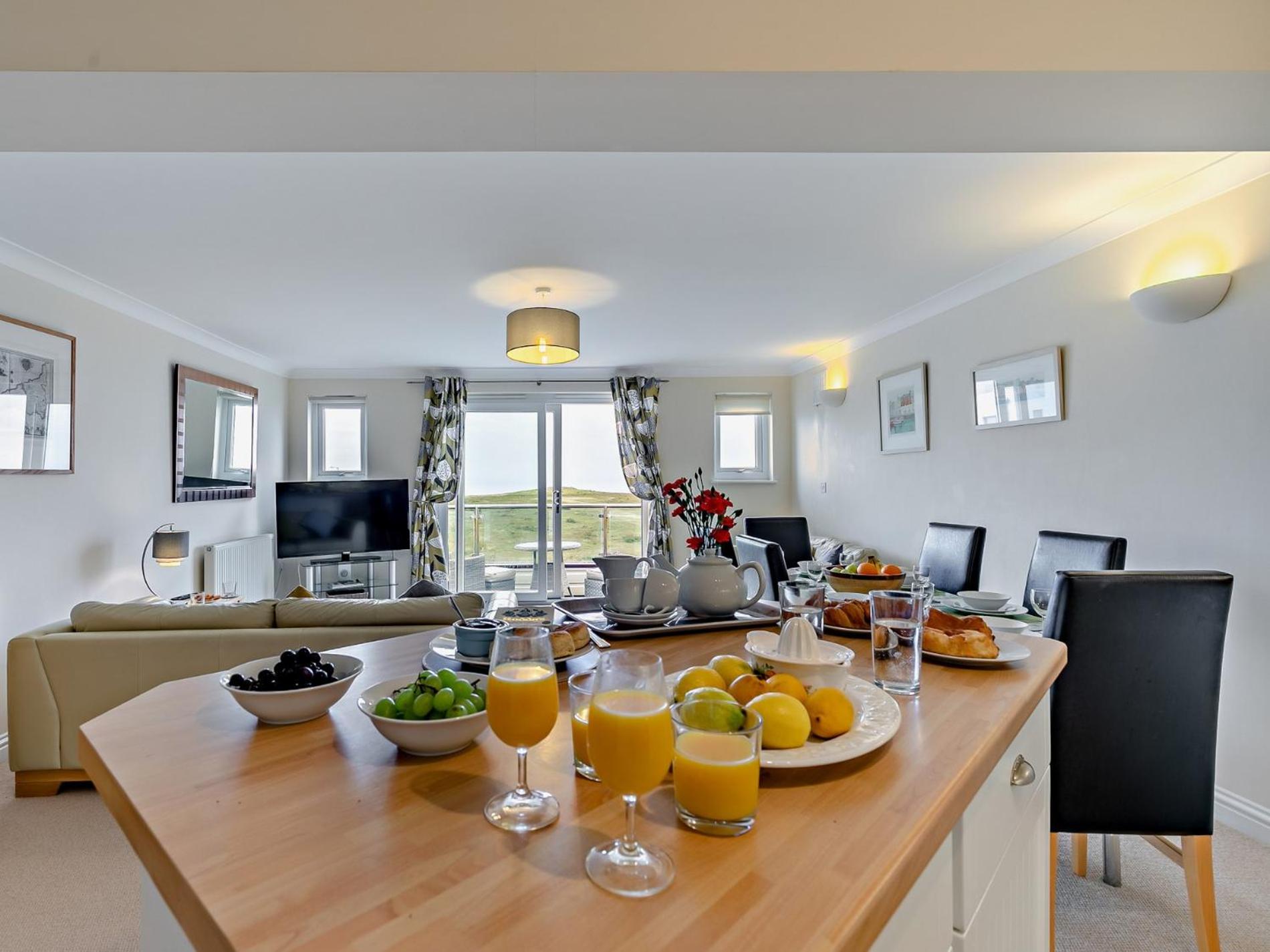 3 Bed in Newquay oc-spins view 5