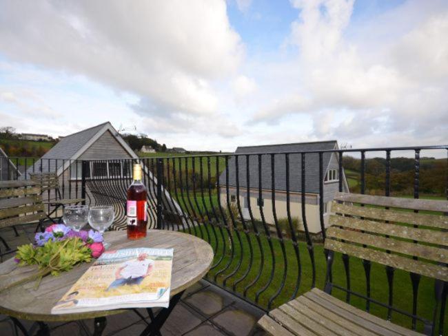3 Bed in Crediton oc-waie1 view 5