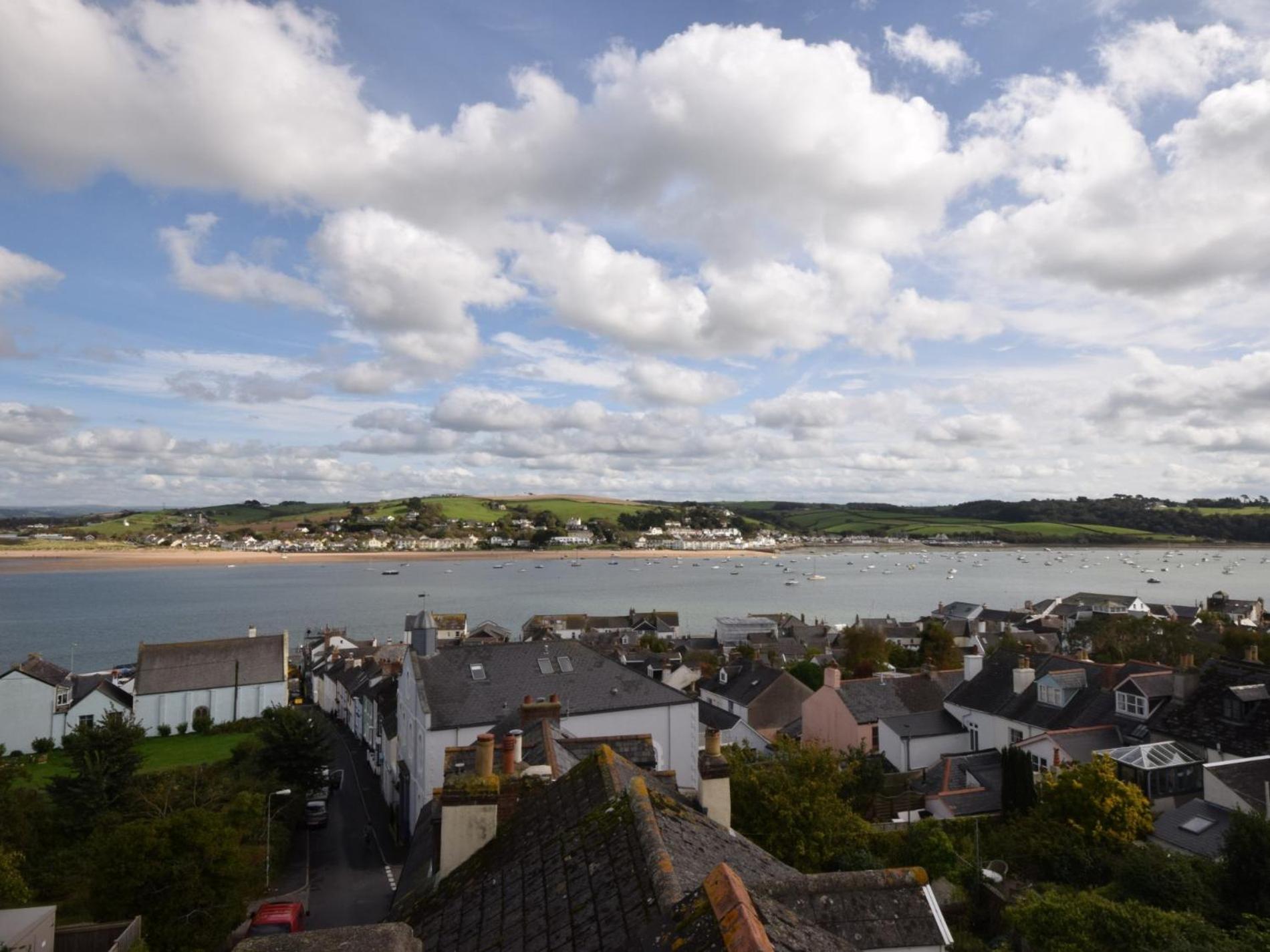 2 Bed in Appledore oc-gable view 5