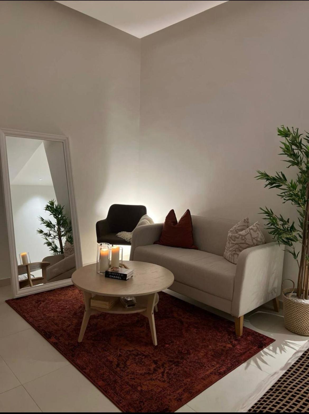 Roses Studio Apartment