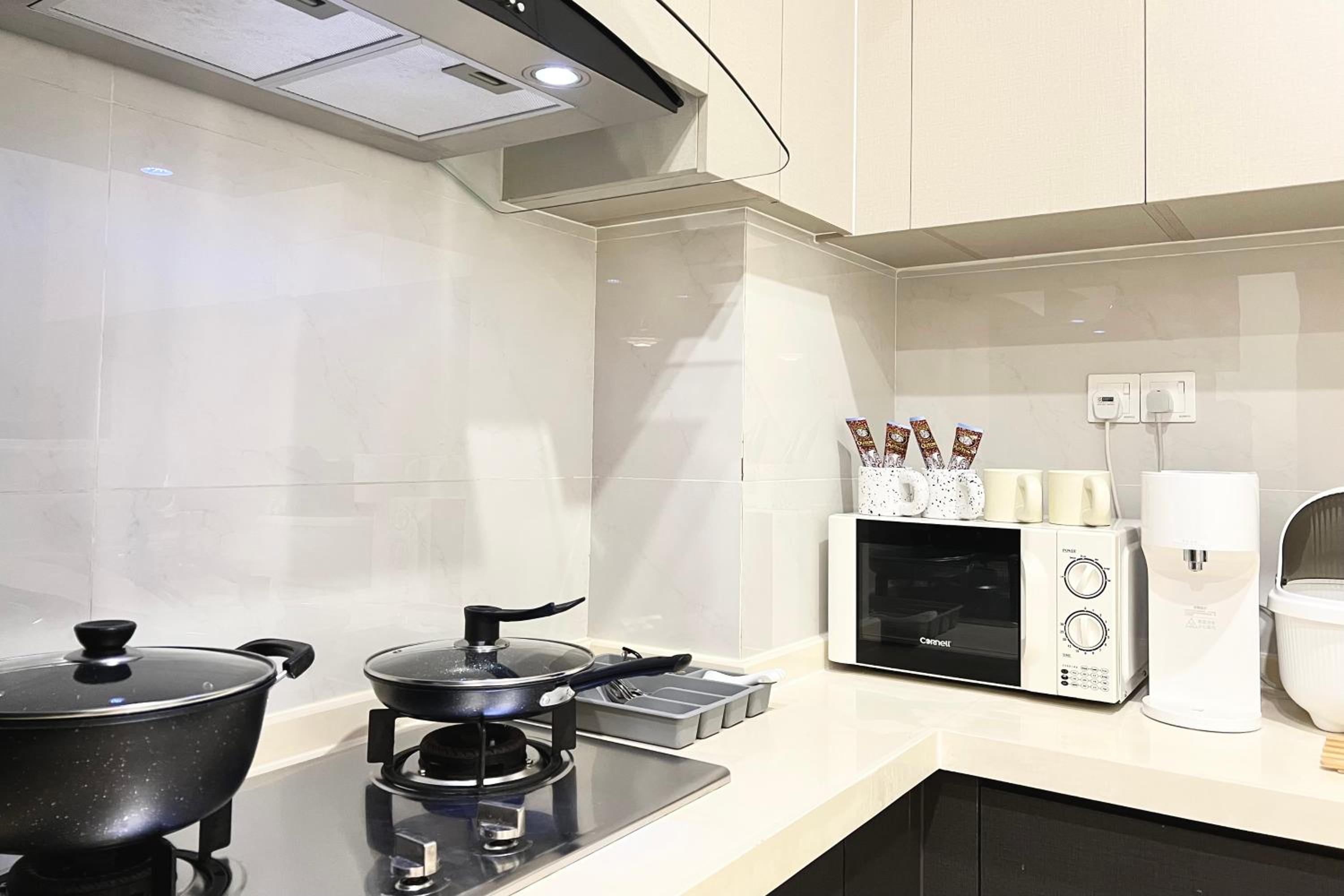 Dooga Ins-Dreamspace L37 Seaview Projector 1-6pax