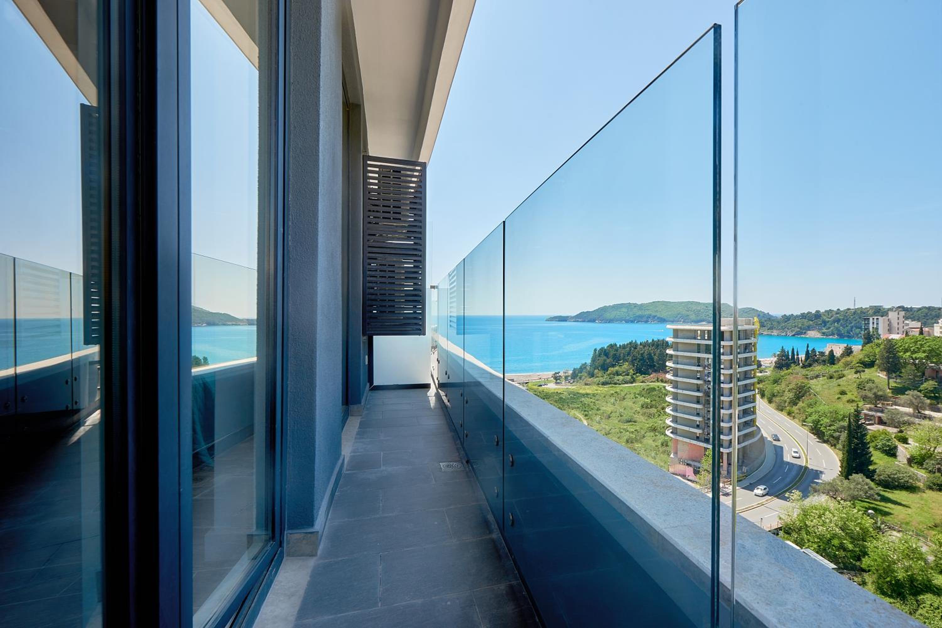 Skyline resort