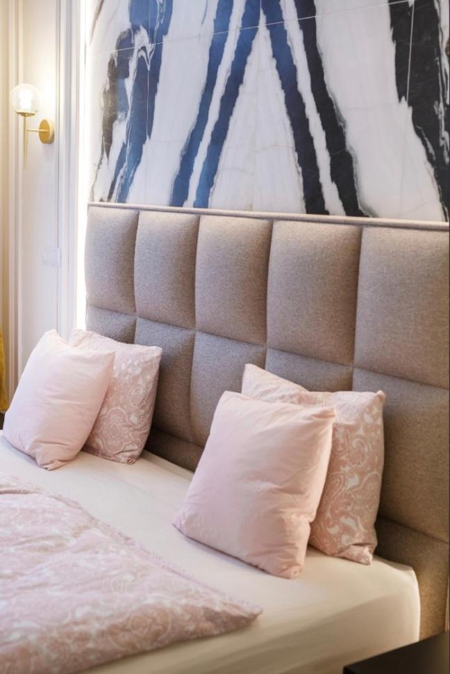 Urban Premier Suite