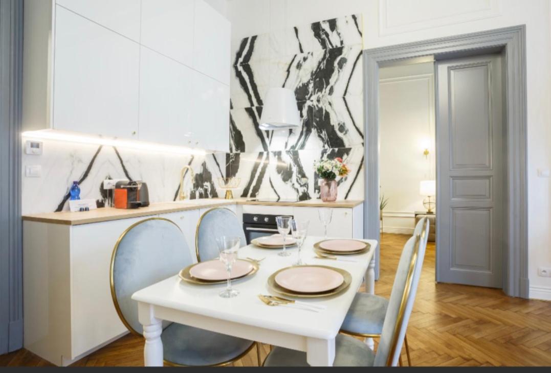 Urban Premier Suite