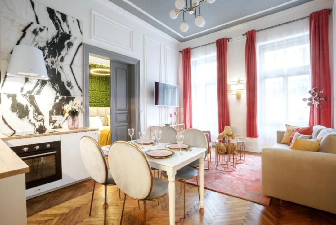 Urban Premier Suite