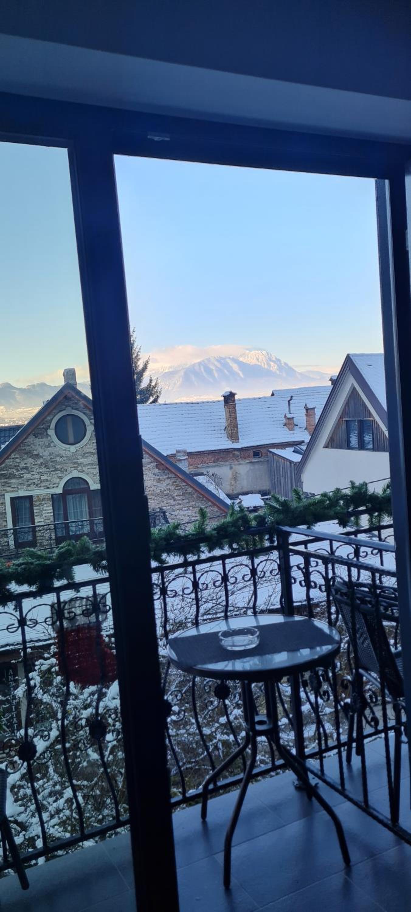 Casa Pe Vale view 4