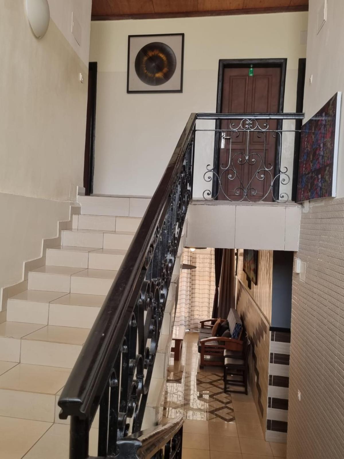 APPART HOTEL MIREILLE