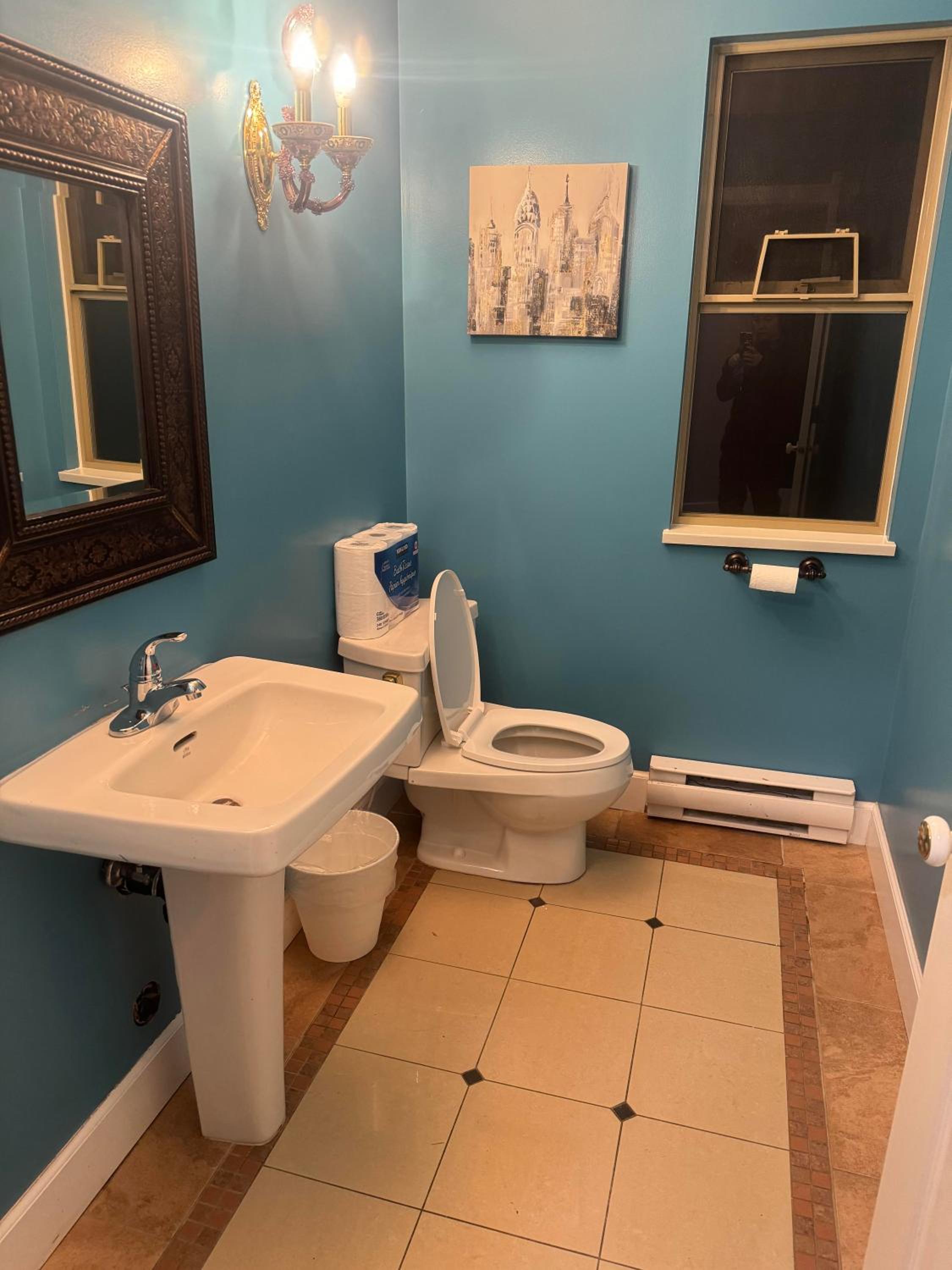 Cozy Guest Home close UBC and Downtown