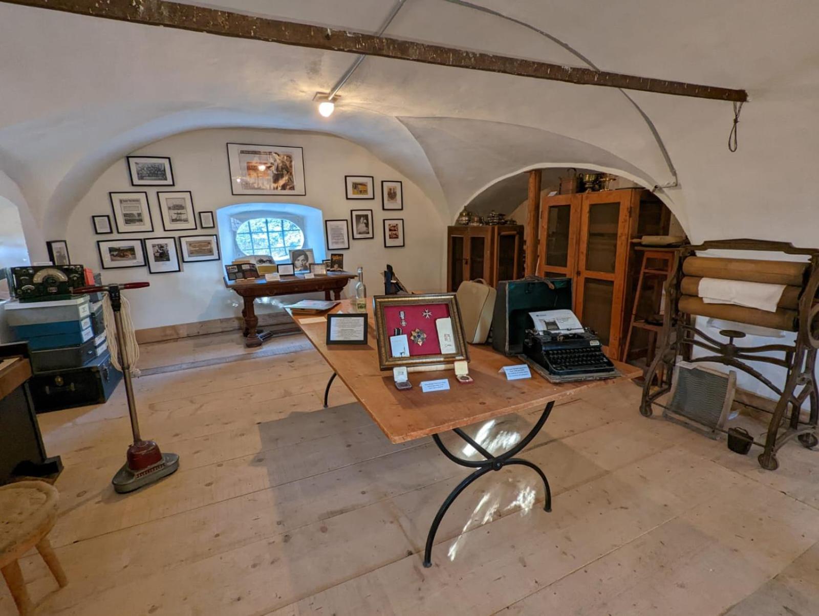Sattelzimmer und Studio