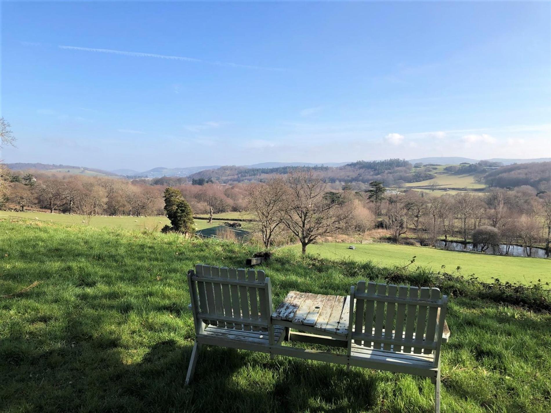 2 Bed in Conwy oc-tycan view 3