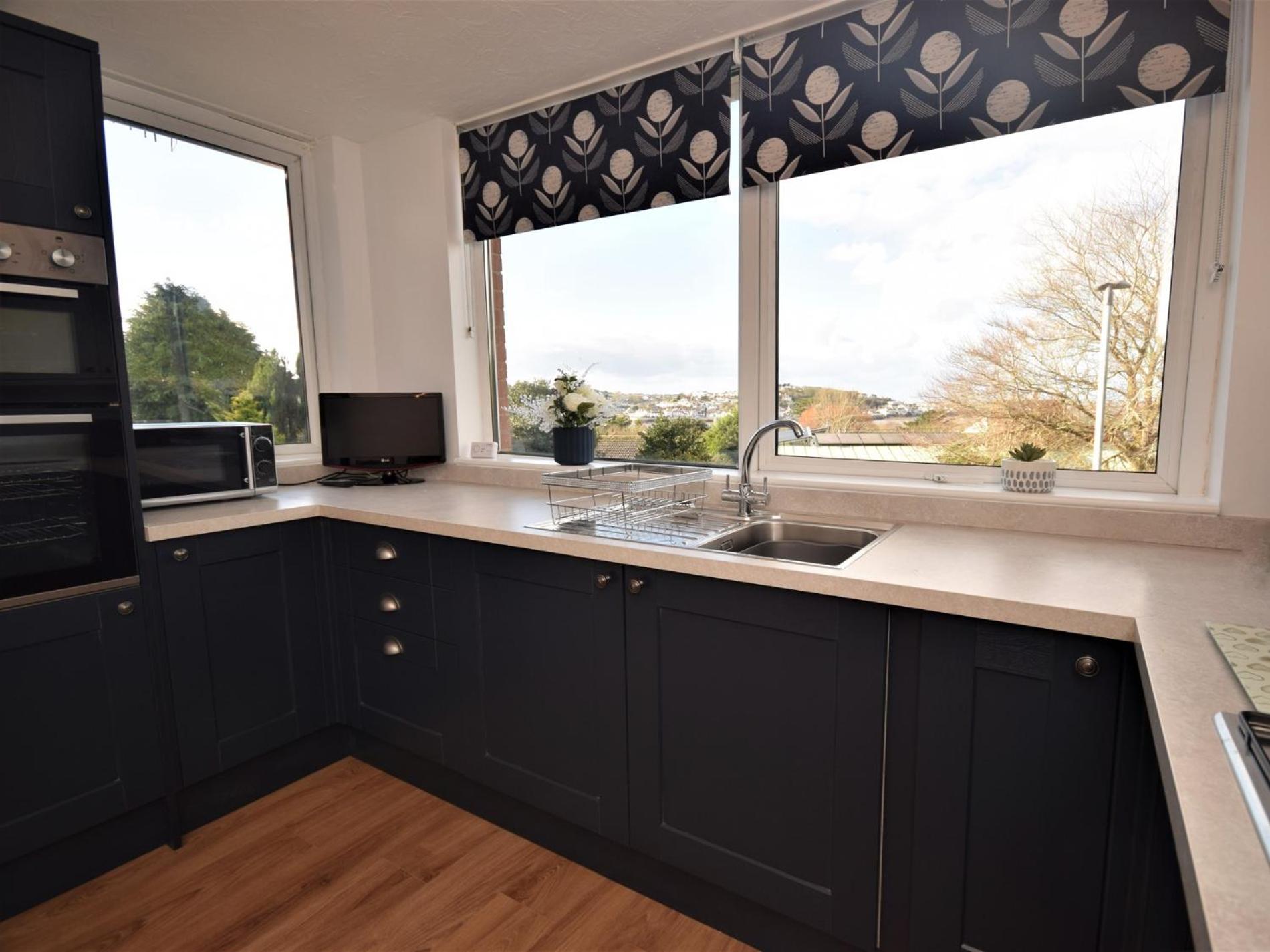 2 Bed in Bideford oc-sandb view 5