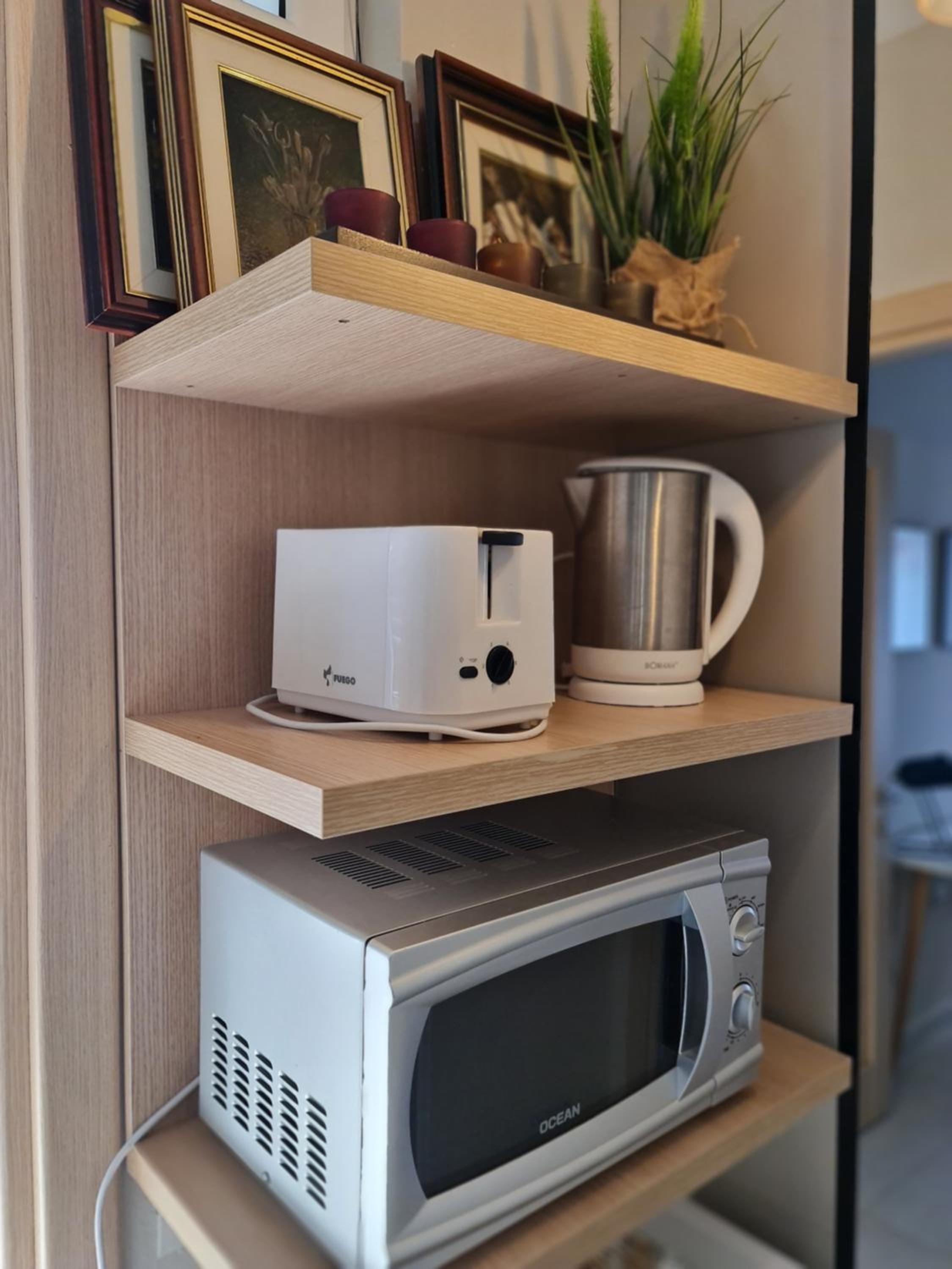 Francie's Apartment, Tirana