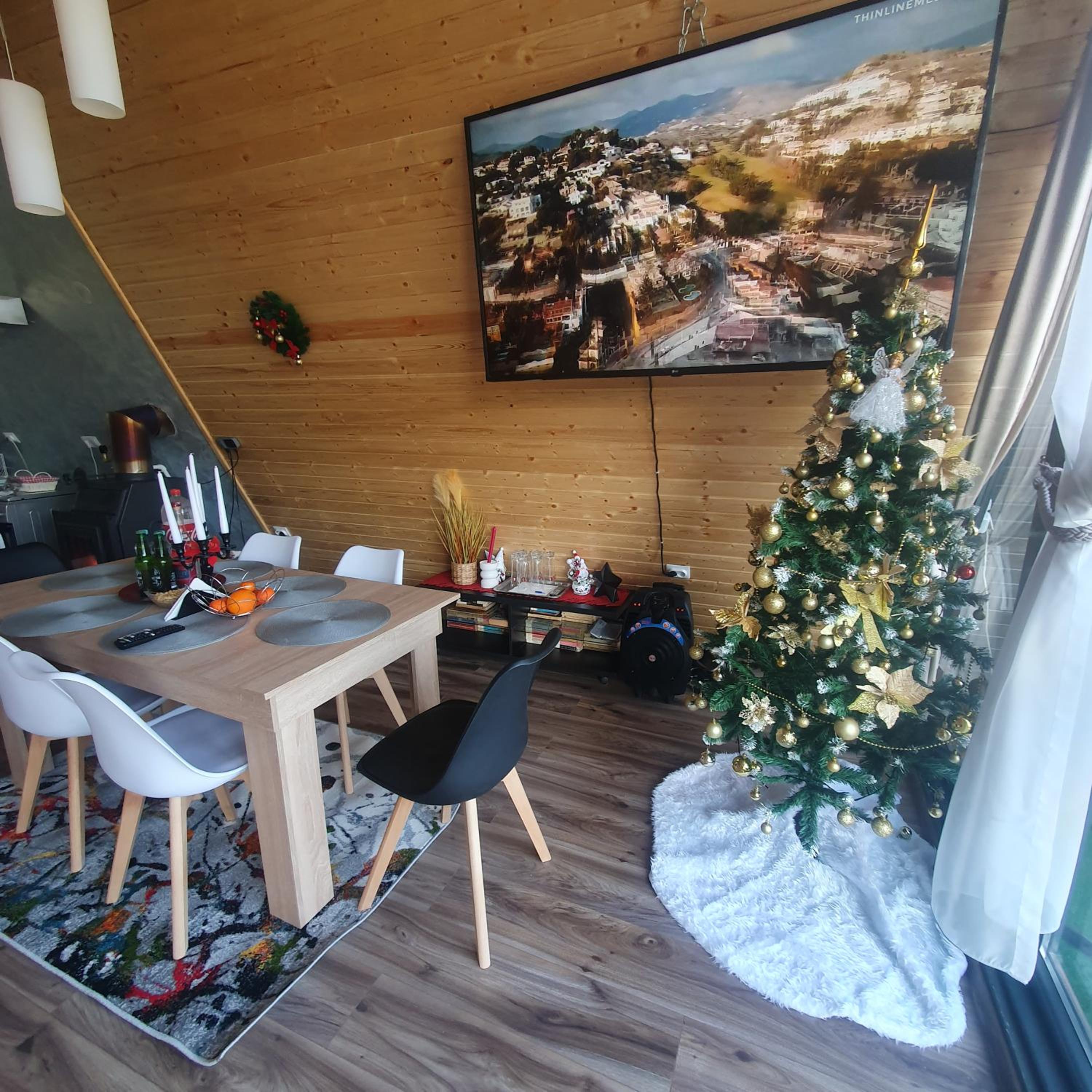 Cabana Apuseni Forest