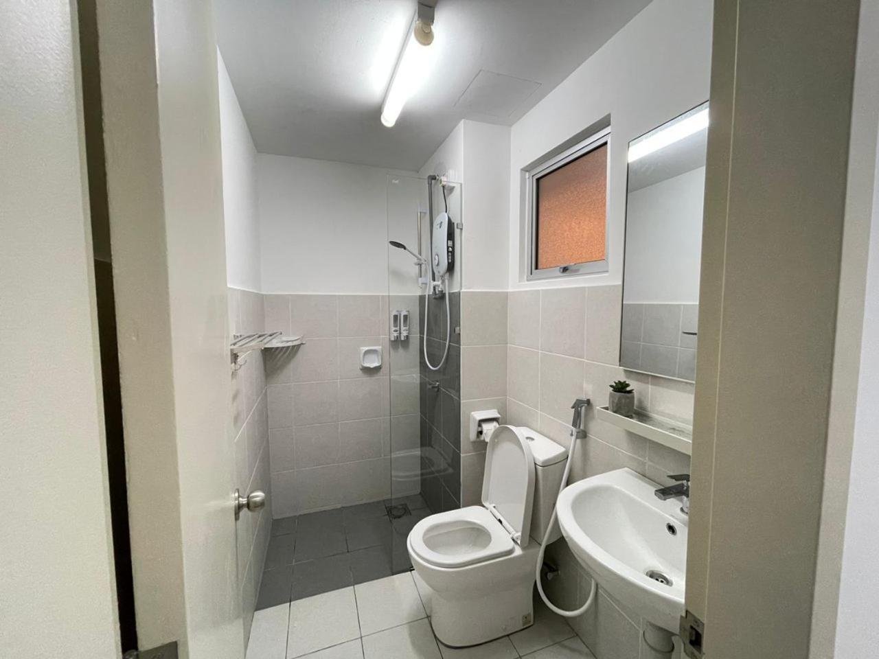 Lenore & Myna Suite at Alanis Residence Sepang, KLIA Homestay Apartment photo 7