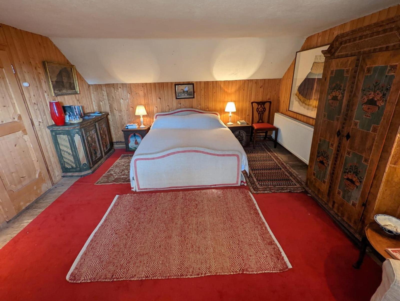Sattelzimmer und Studio